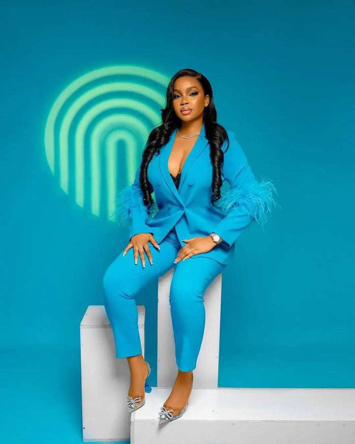 Fall Women Feather Blazer and Pant Two Piece 3