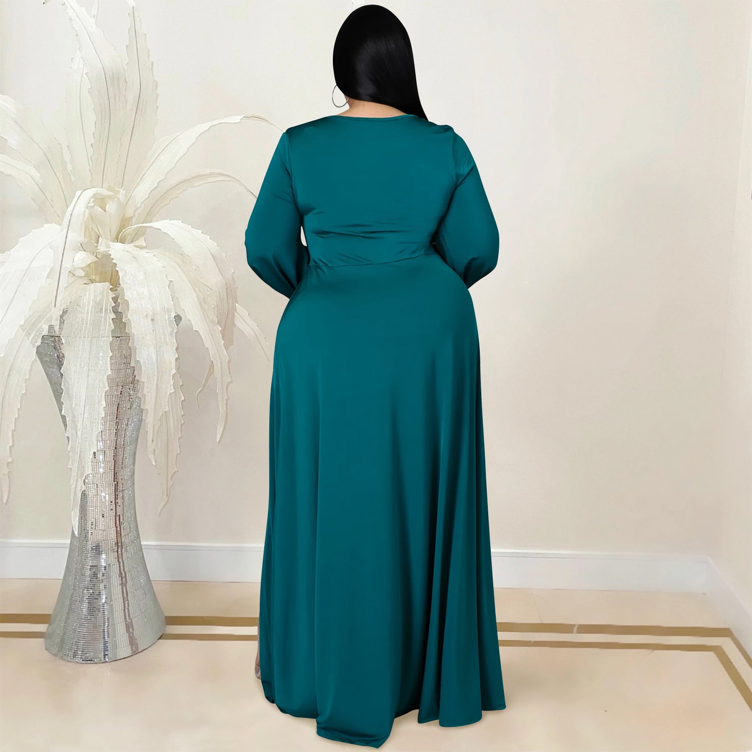 Plus-Size Women V-Neck Long-Sleeved Slit Dress 3