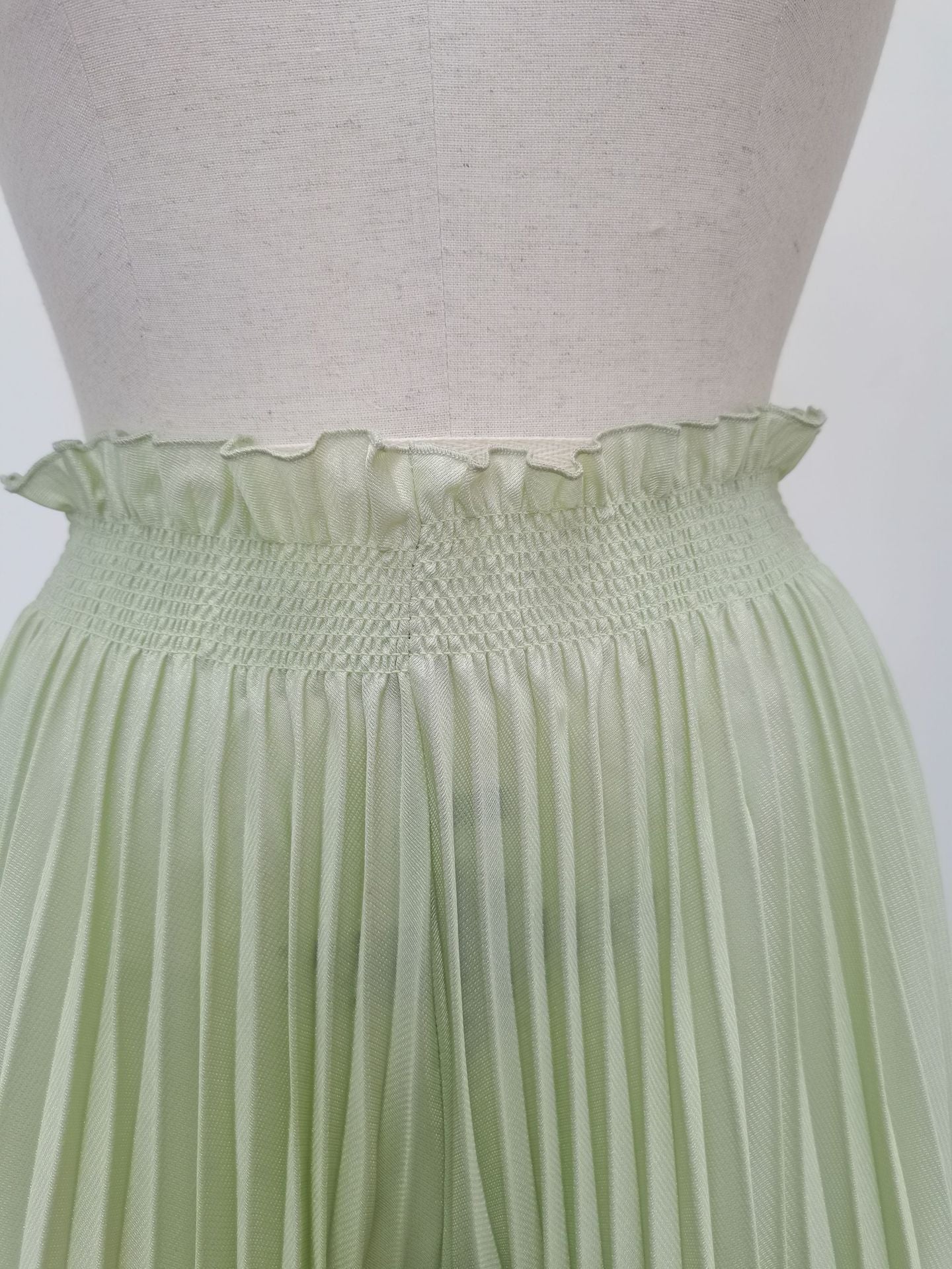 Plus Size Women Crop Top and pleated Skirt two-piece set 9