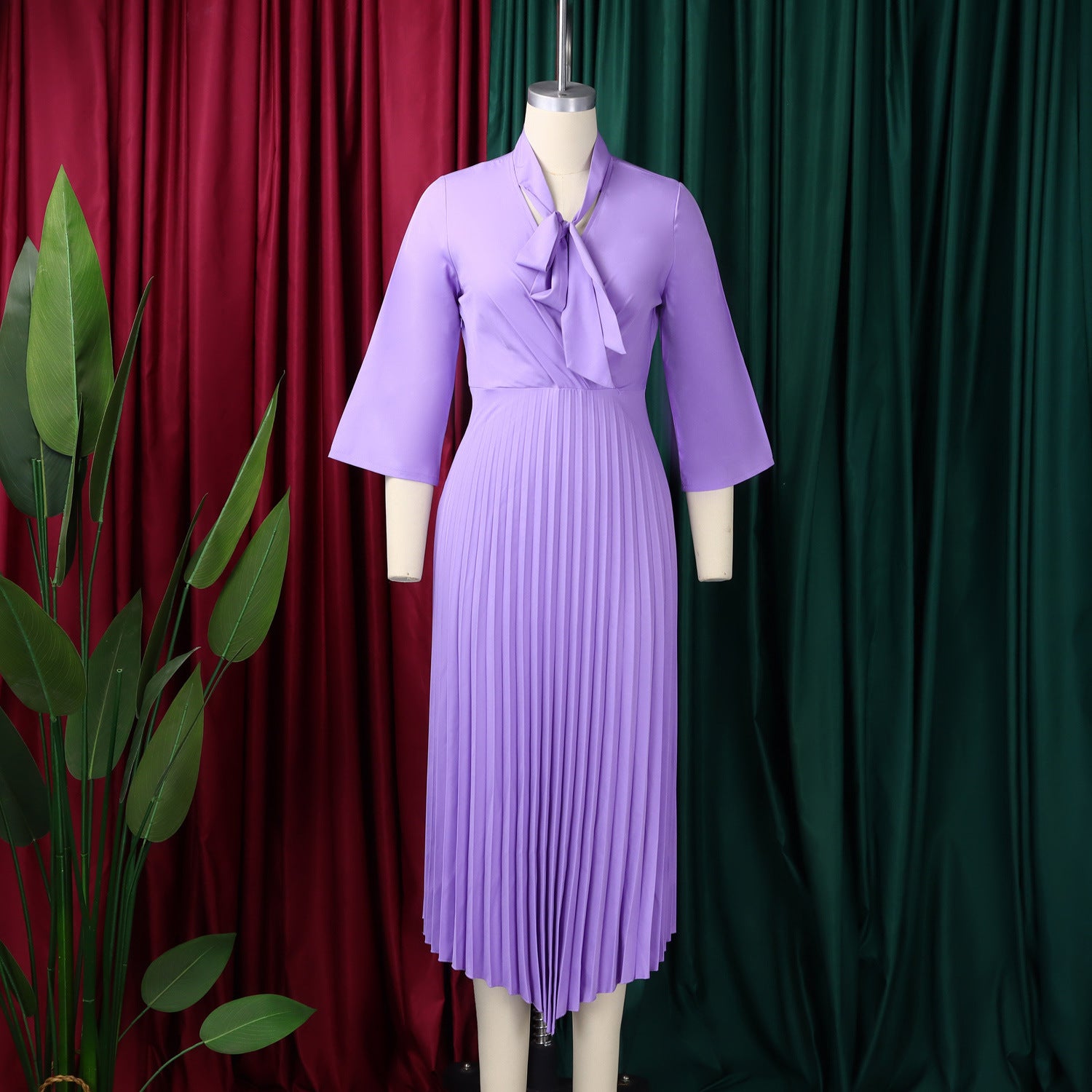 Women 3/4-sleeve tie dress with irregular pleats 9