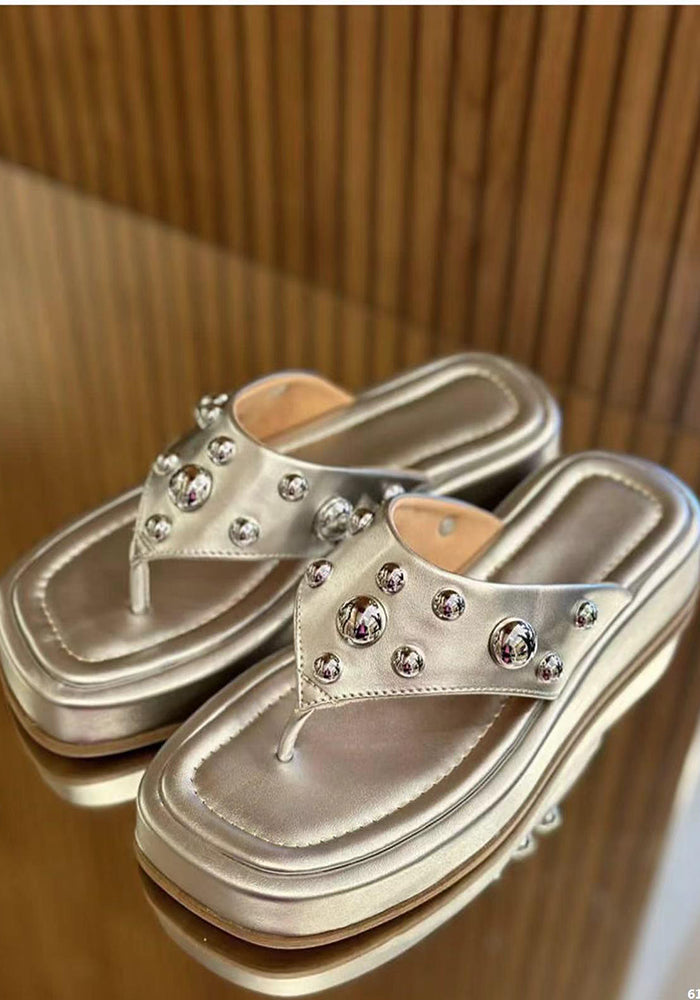 Trendy Beach Flat Sandals Summer Beaded Flip-Flops Crystal Outdoor Wear