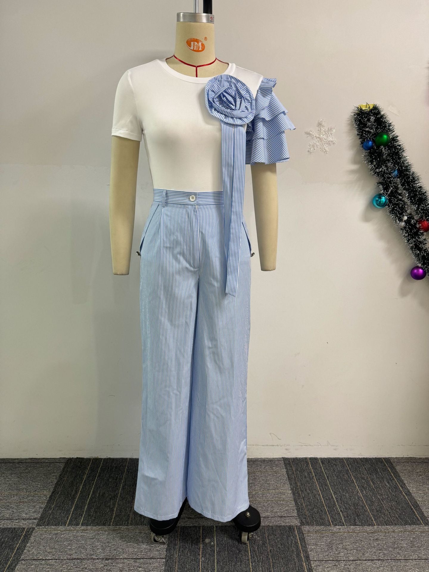 Women Round Neck Short-sleeved Striped Contrast Top and Wide-leg Pants Two-piece Set 12