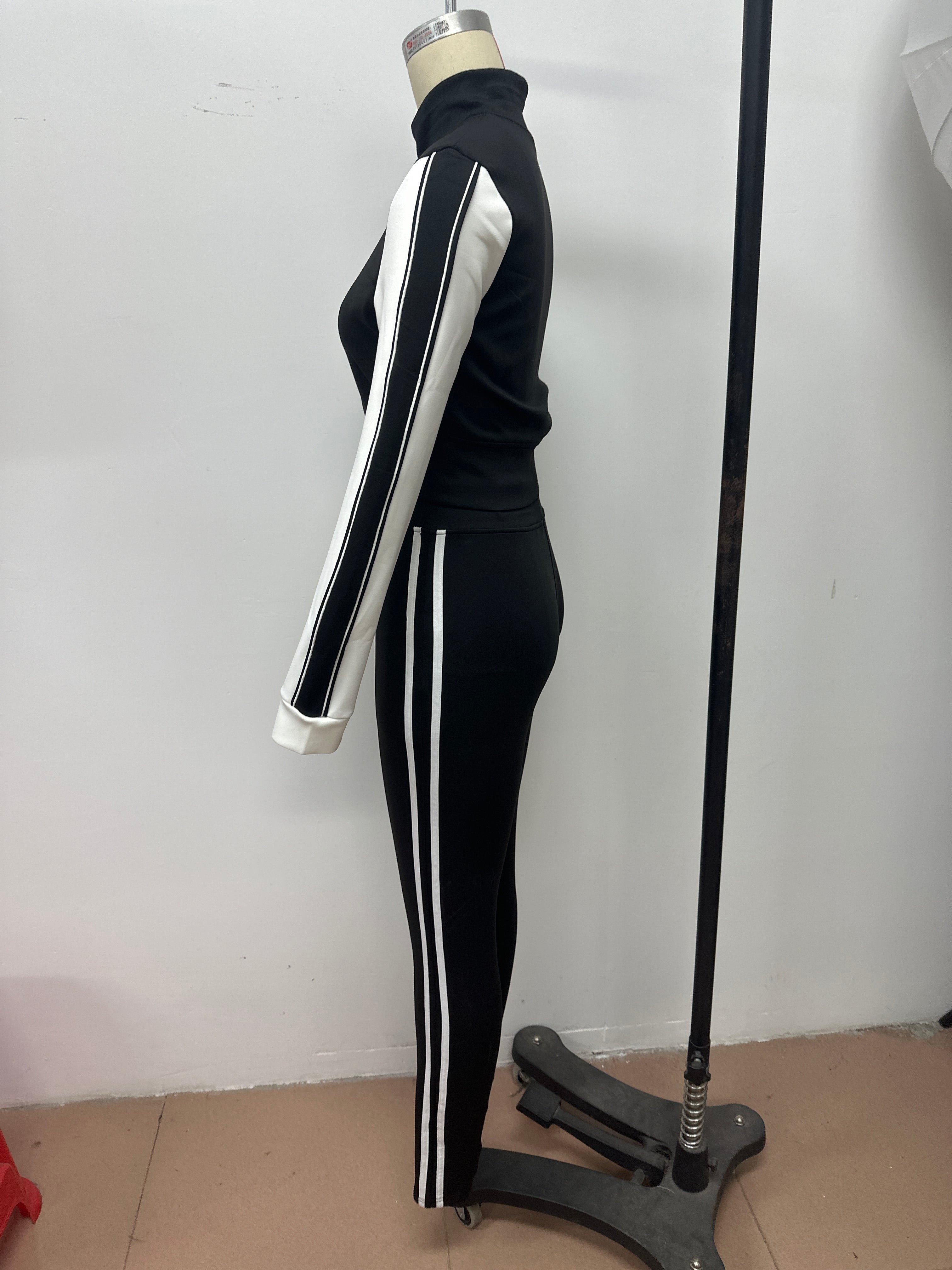 Fashionable Contrast Crop Sports Casual Two Piece Pants Set 7