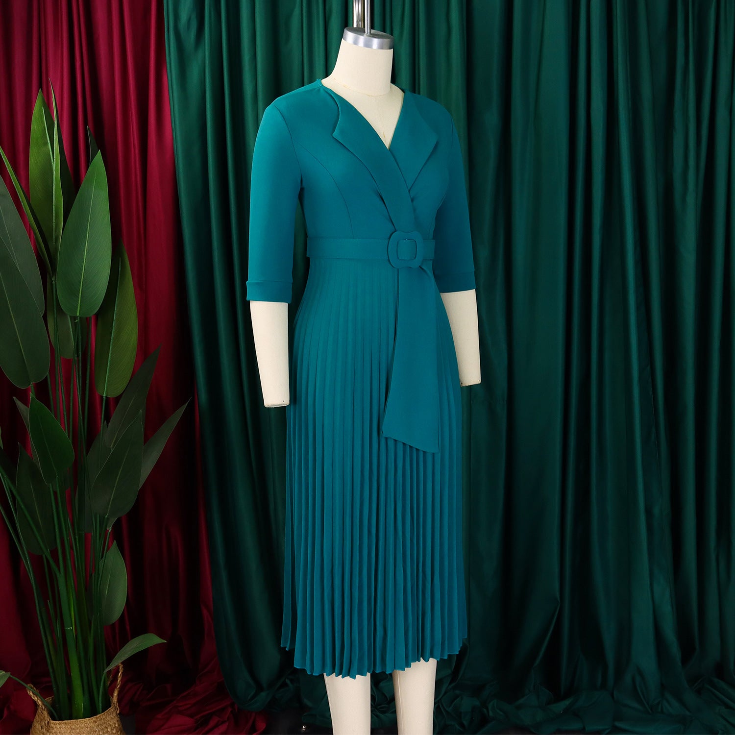 African Women Turndown Collar Lace-Up Pleated Dress 16