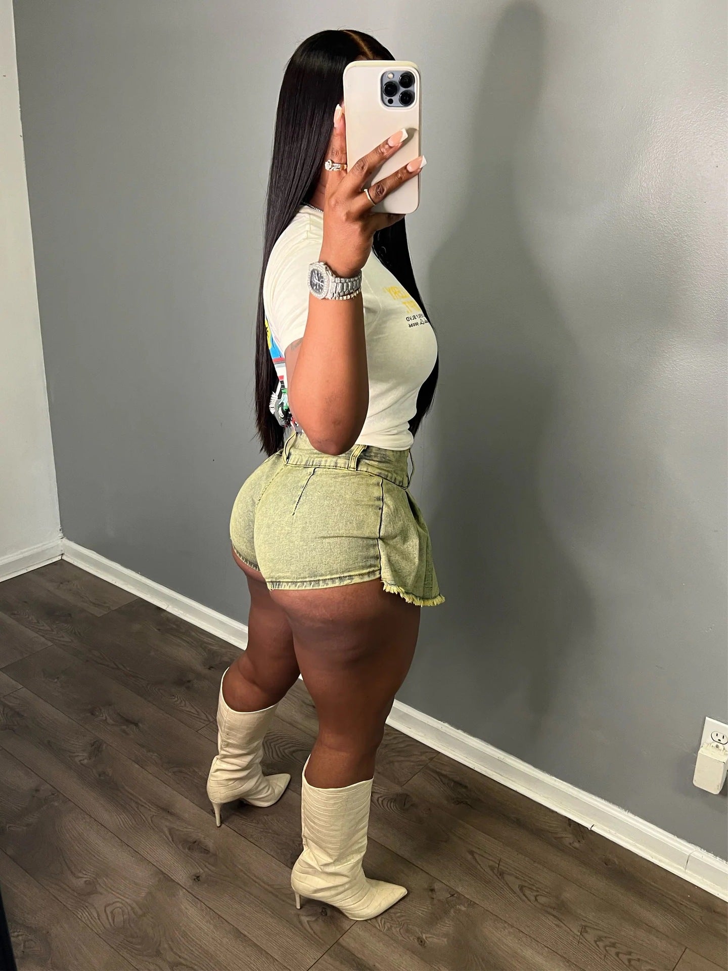 Women's Vintage Wash Stretch Denim Shorts 11