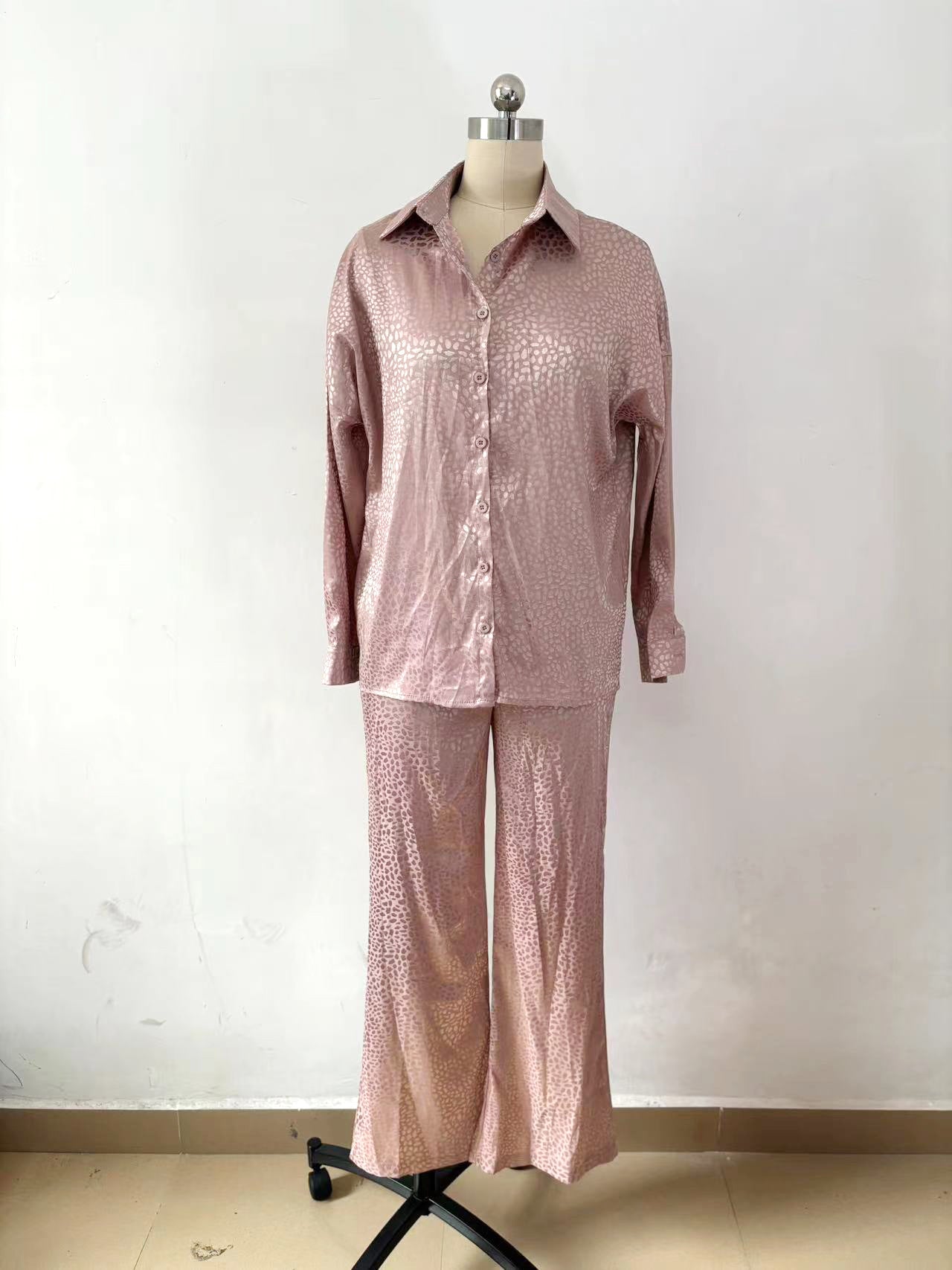 Women Long Sleeve Turndown Collar Shirt Leopard Print Pants Women Casual Two-Piece Set 15
