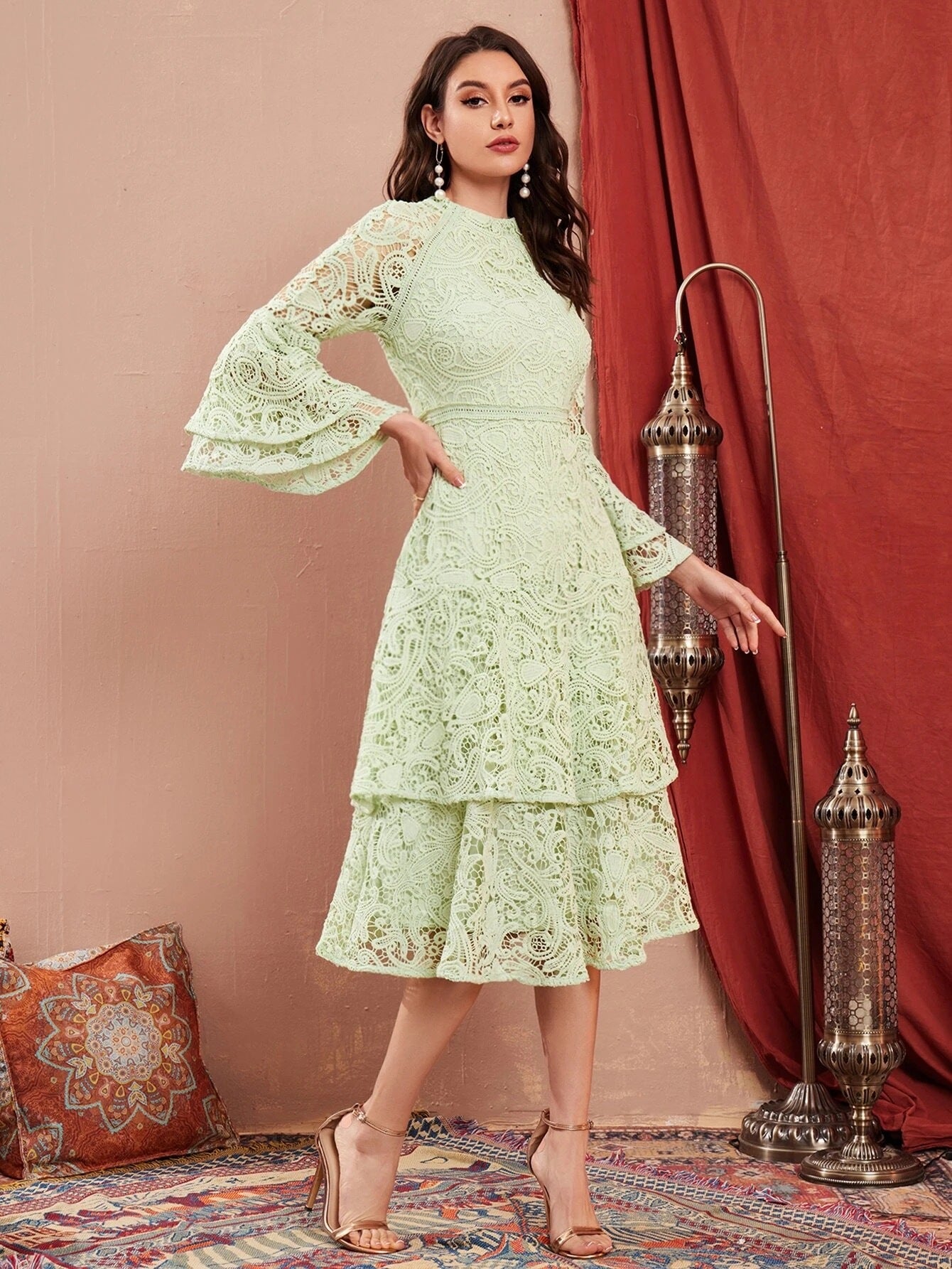 Bell-Bottom Sleeve Round Neck Multi-Layered Ruffled Lace Dress for Women