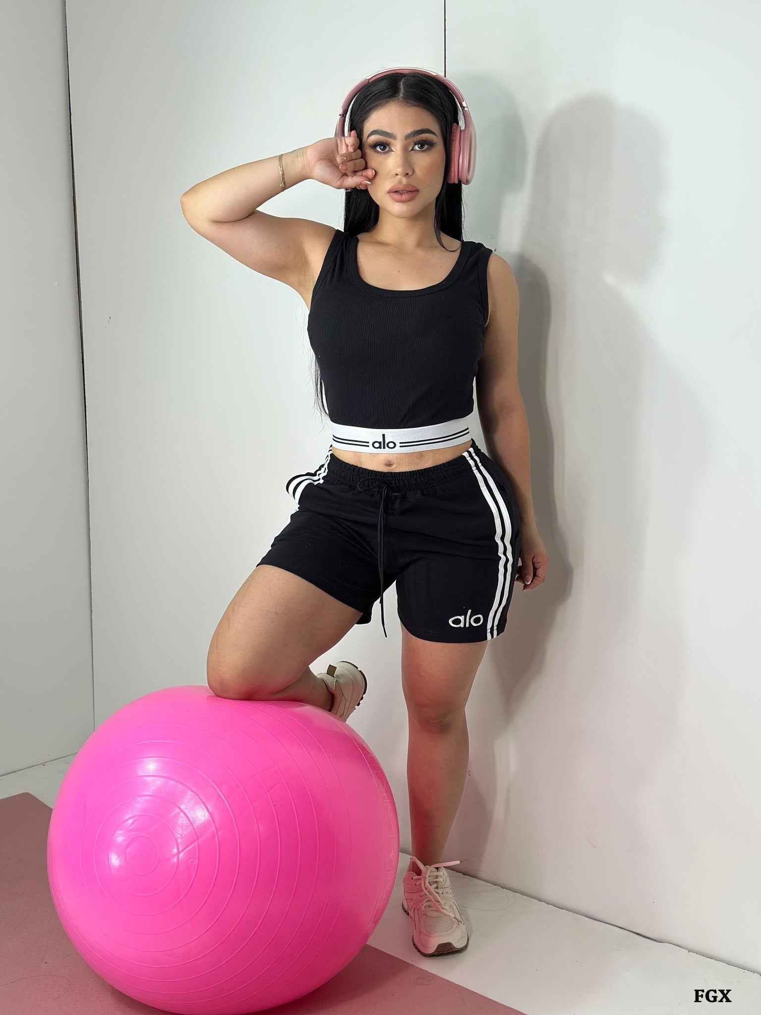 Women summer Solid embroidery Round Neck Sleeveless Vest Shorts Two-Piece Set 6