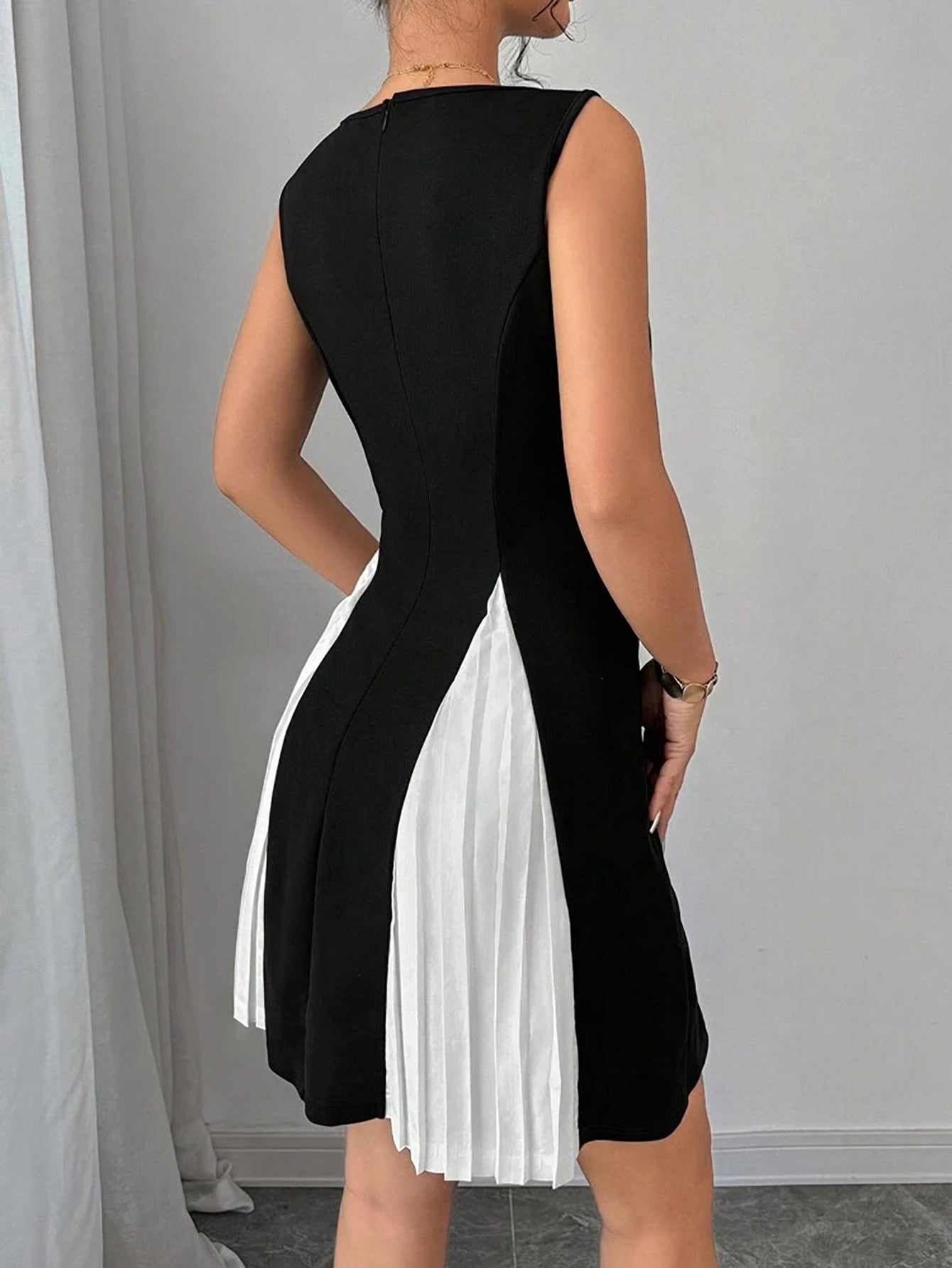 Women's Fashion Elegance Women's Round Neck Sleeveless Pleated Patchwork Plus Size Dress 6