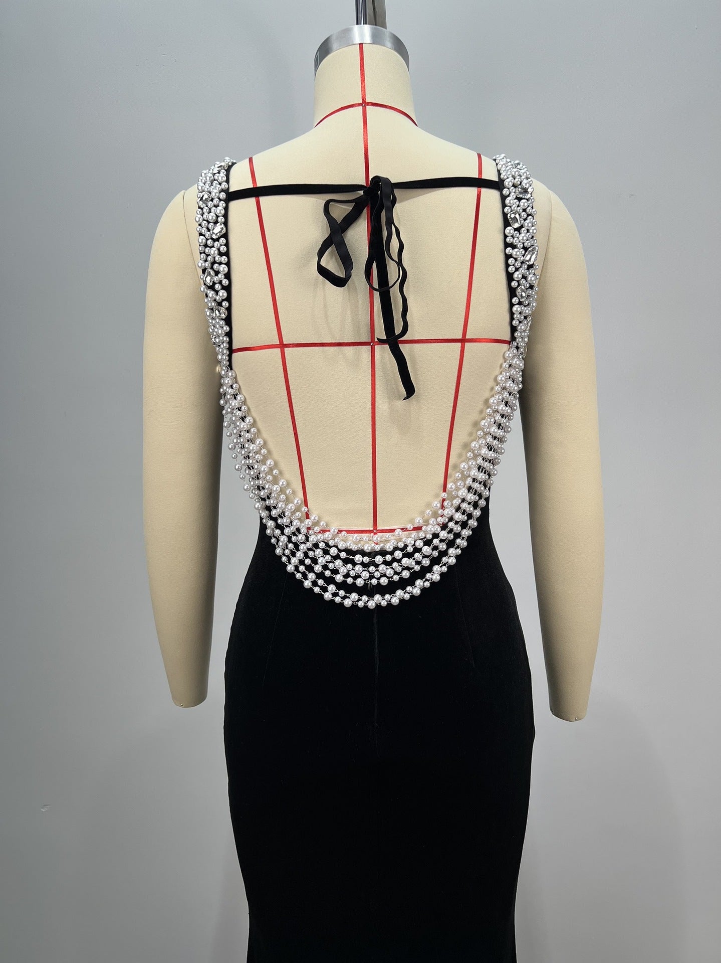 Women Sleeveless Diamond Chain Light Luxury Evening Dress 9