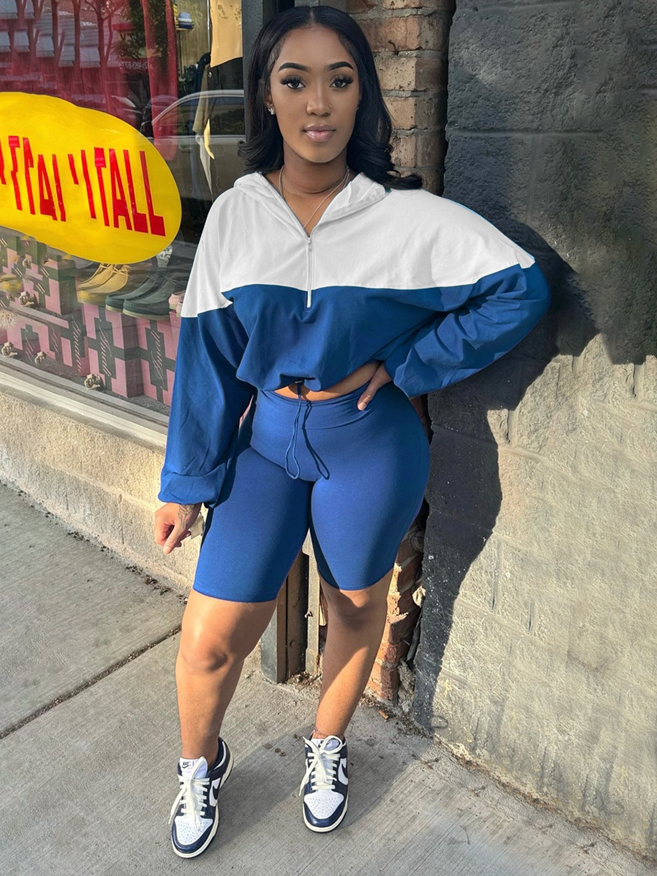 Women's Elastic Slim Waist Contrast Long Sleeve Sports Casual Two Piece Shorts Set 5