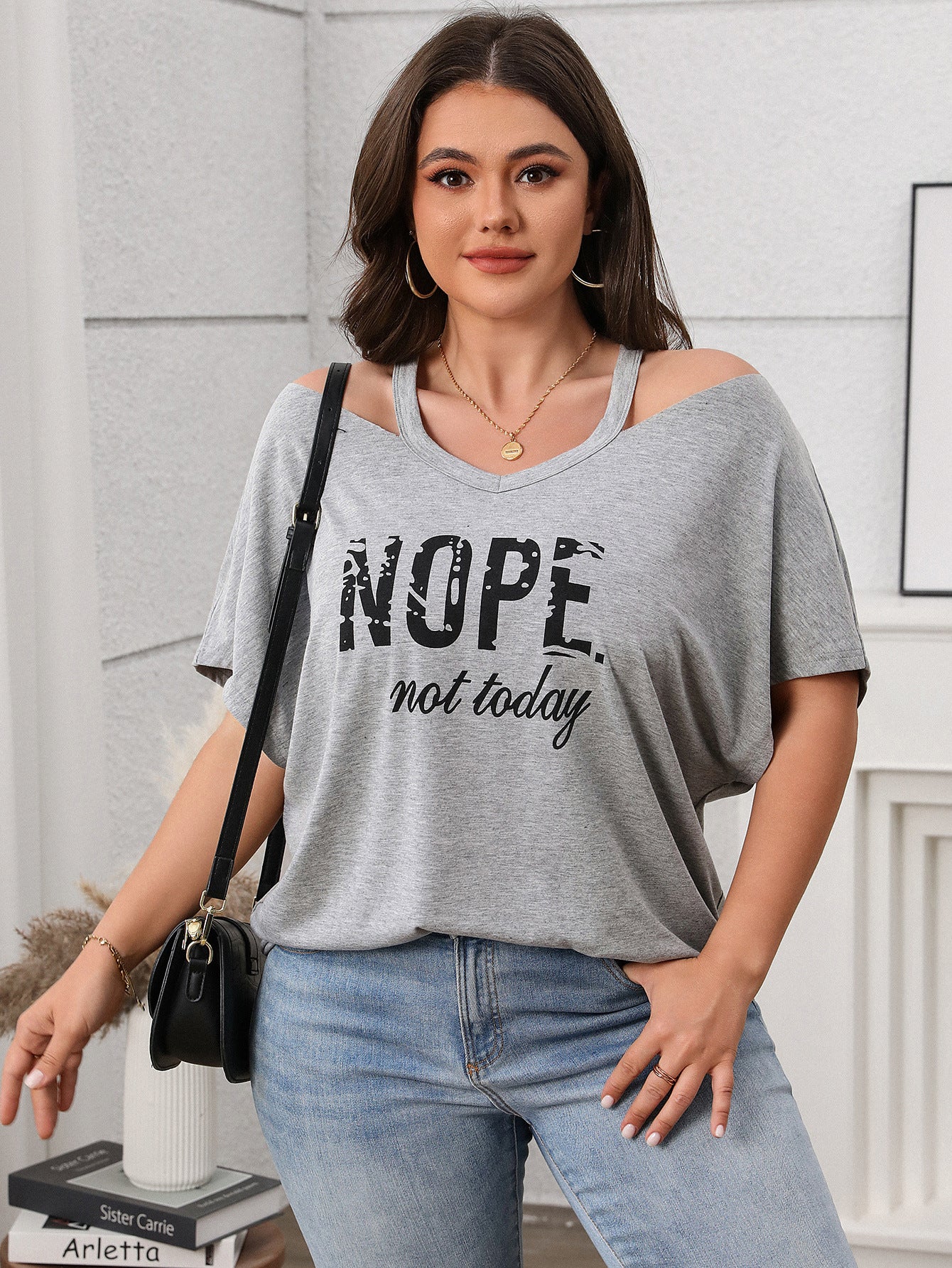 Spring Casual Plus Size Women's Short-Sleeve Off-Shoulder Top 3