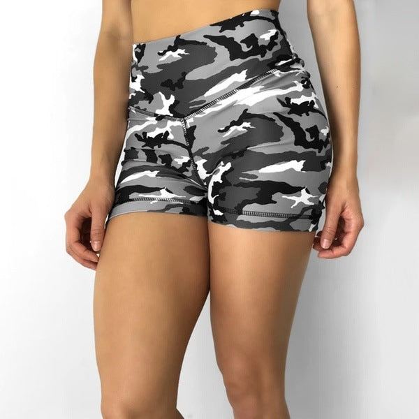 Plus Size Women Camo Print Shorts 4