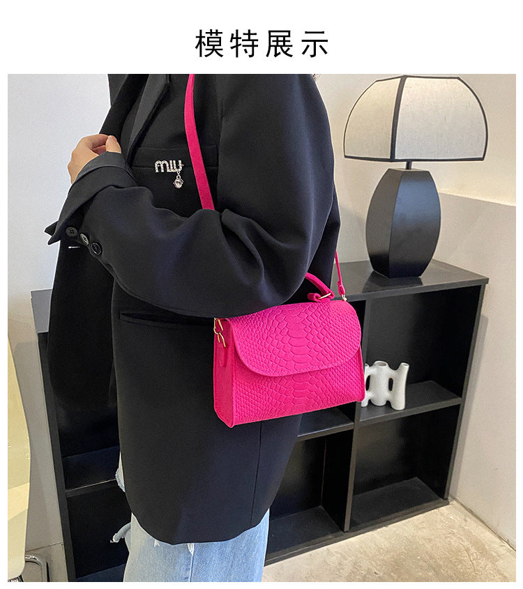 Underarm bag Korean spring popular felt bag crocodile pattern indentation Messenger bag Small square bag Shoulder bag 11