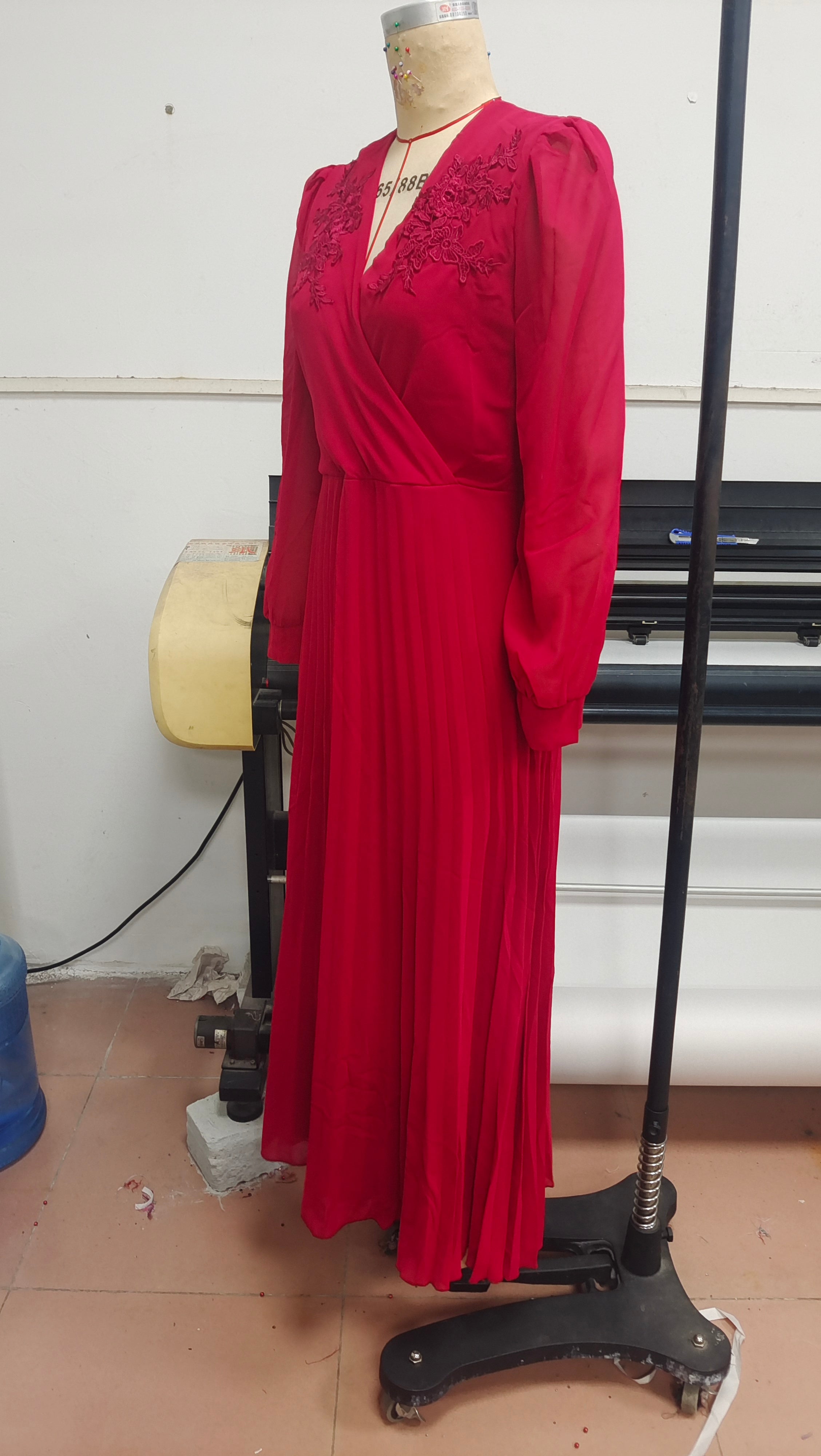 Autumn Winter Sexy Long Sleeve Pleated Belted Elegant Long Dress 8