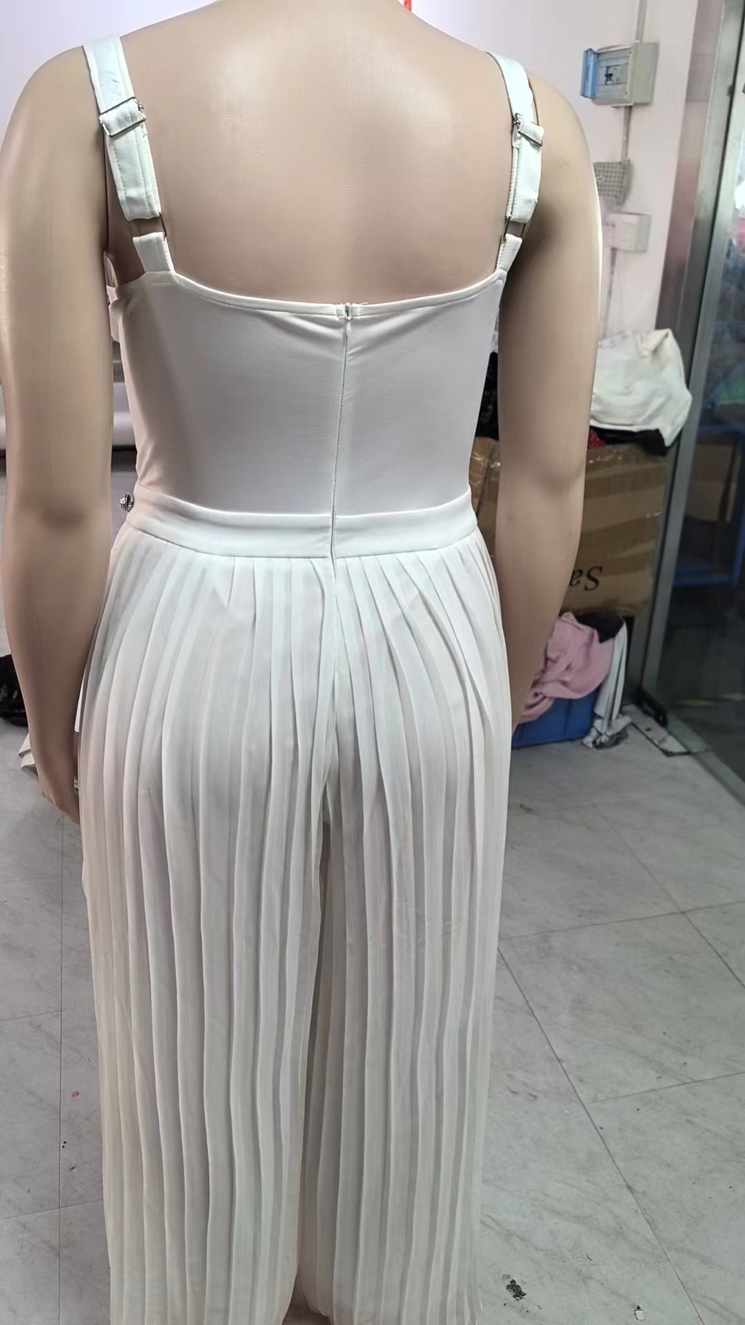 Women sleeveless solid sexy v-neck jumpsuit 6