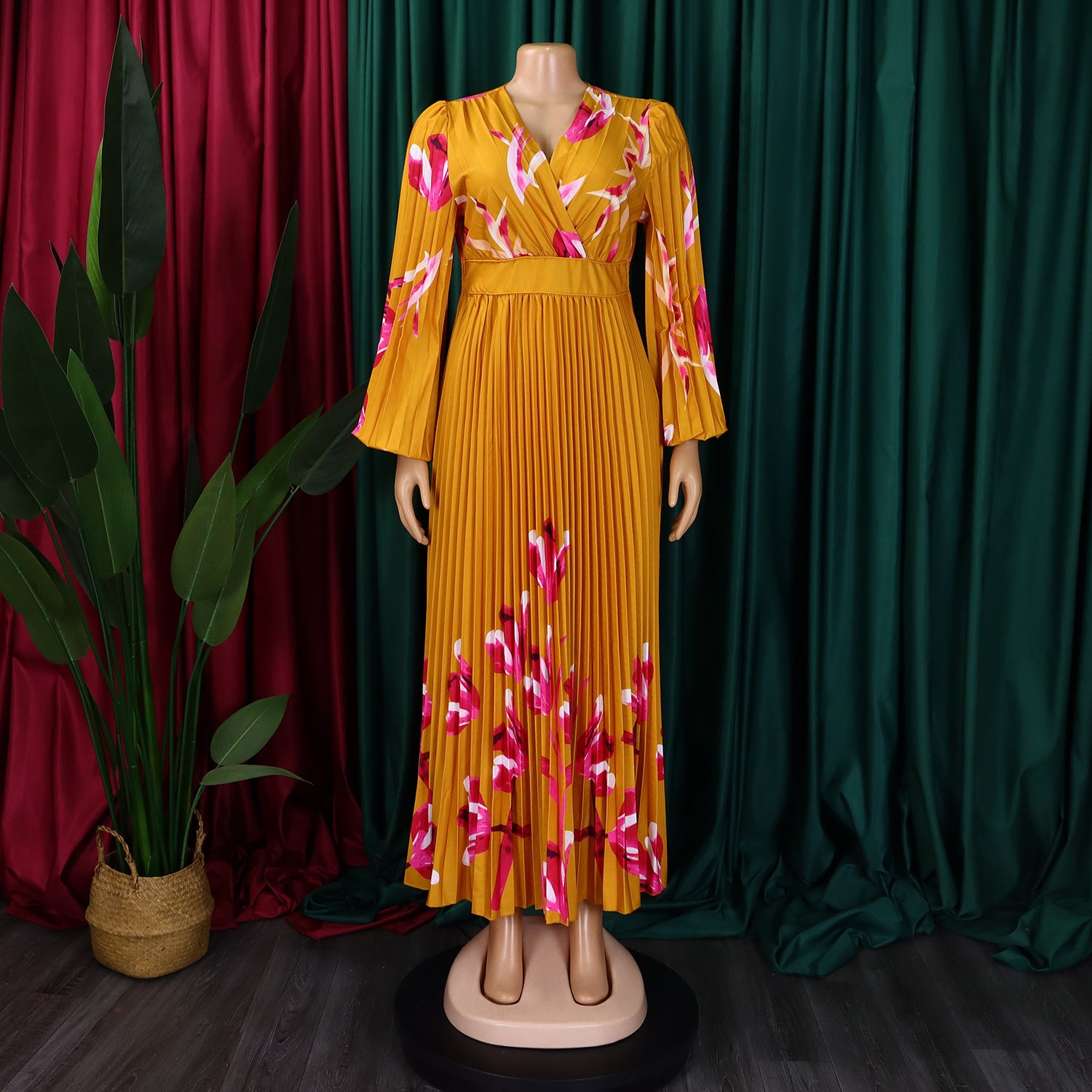 Women's V-Neck Long Sleeve Printed Pleated Chic Long Dress 17