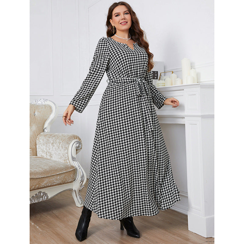 Plus Size Women Round Neck Black and White Checkered Dress 5