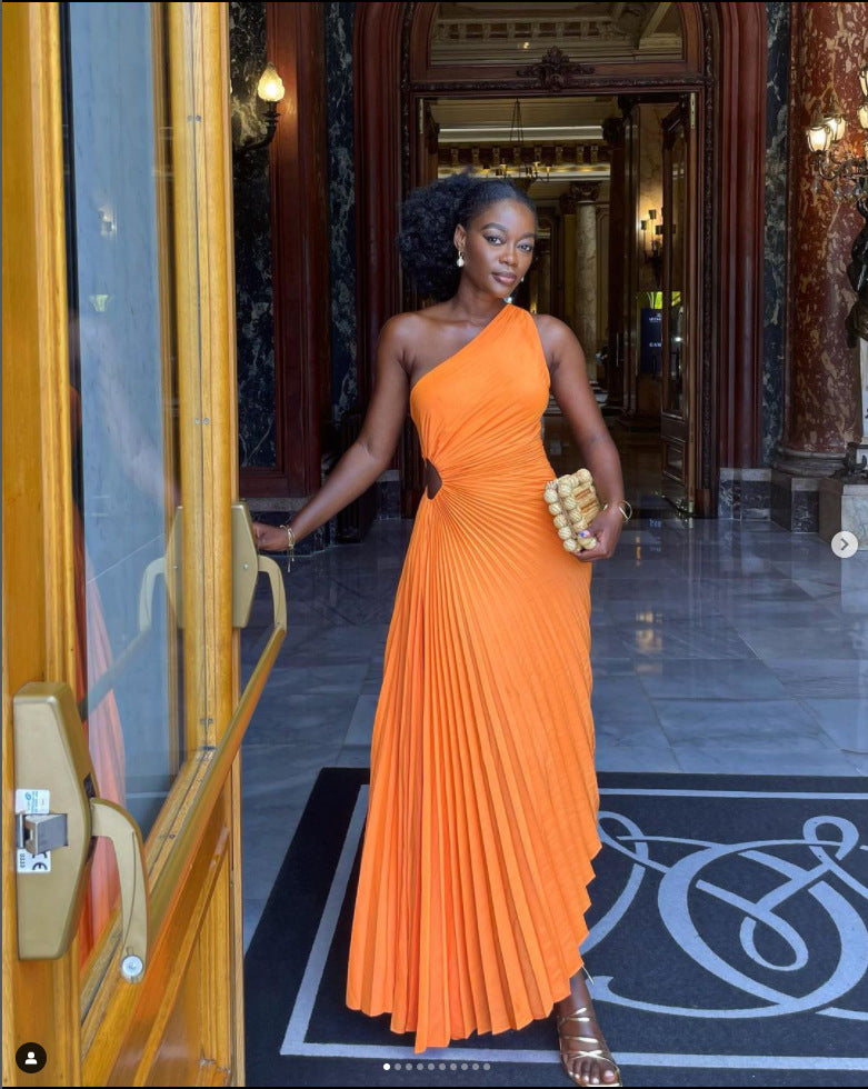 Elegant Slim Fit One Shoulder Cutout Pleated Gown Dress 18