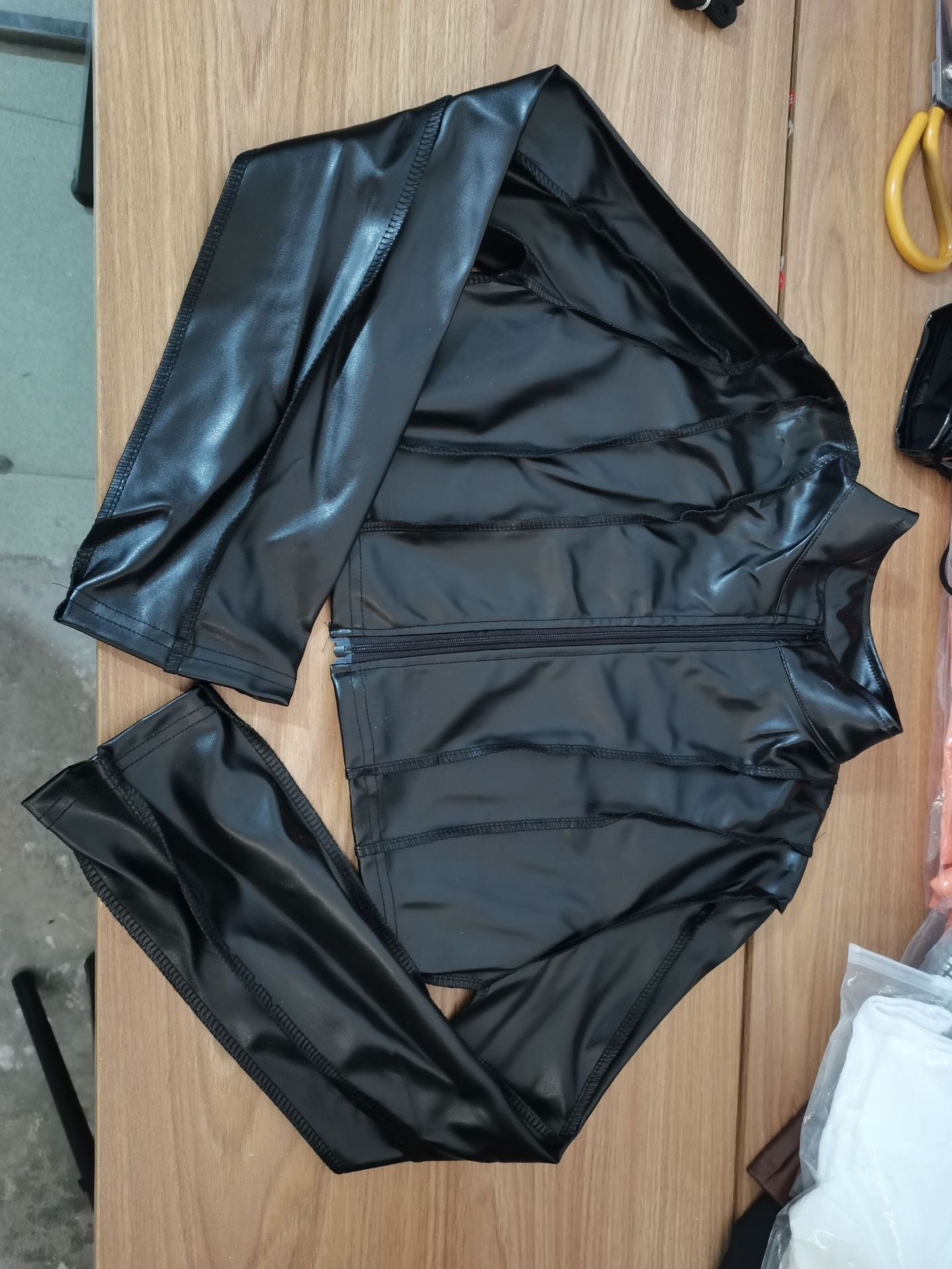 short coat women's spring long-sleeved ultra-short zipper leather coat 17