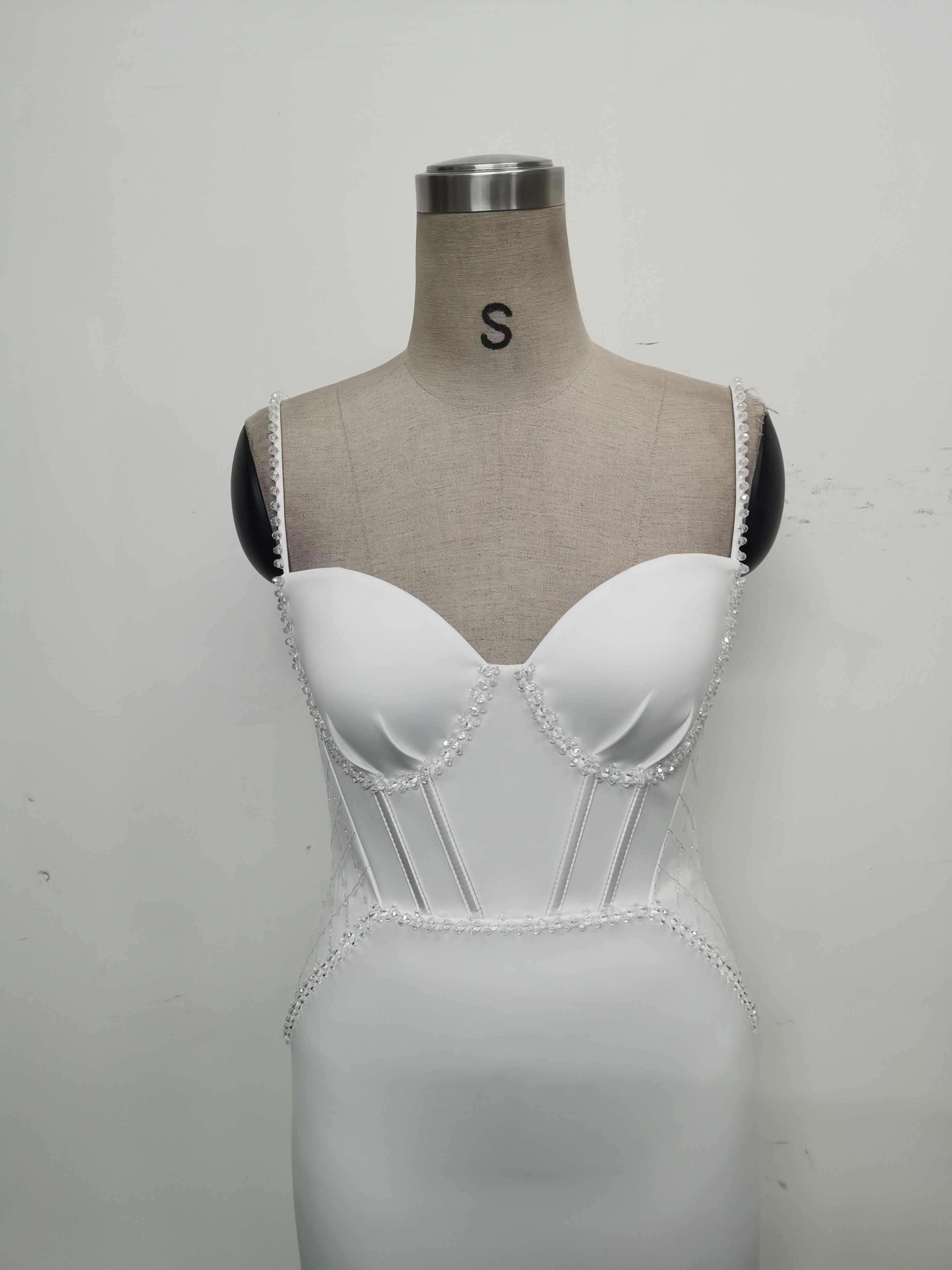 Women Strappy Heart-Shaped Lace Grid Embroidery Beaded Fishbone Formal Party Evening Dress 38