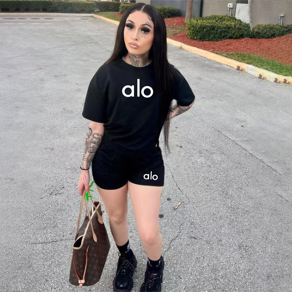 Women Summer Casual Printed Two-Piece Top and Shorts Set 14