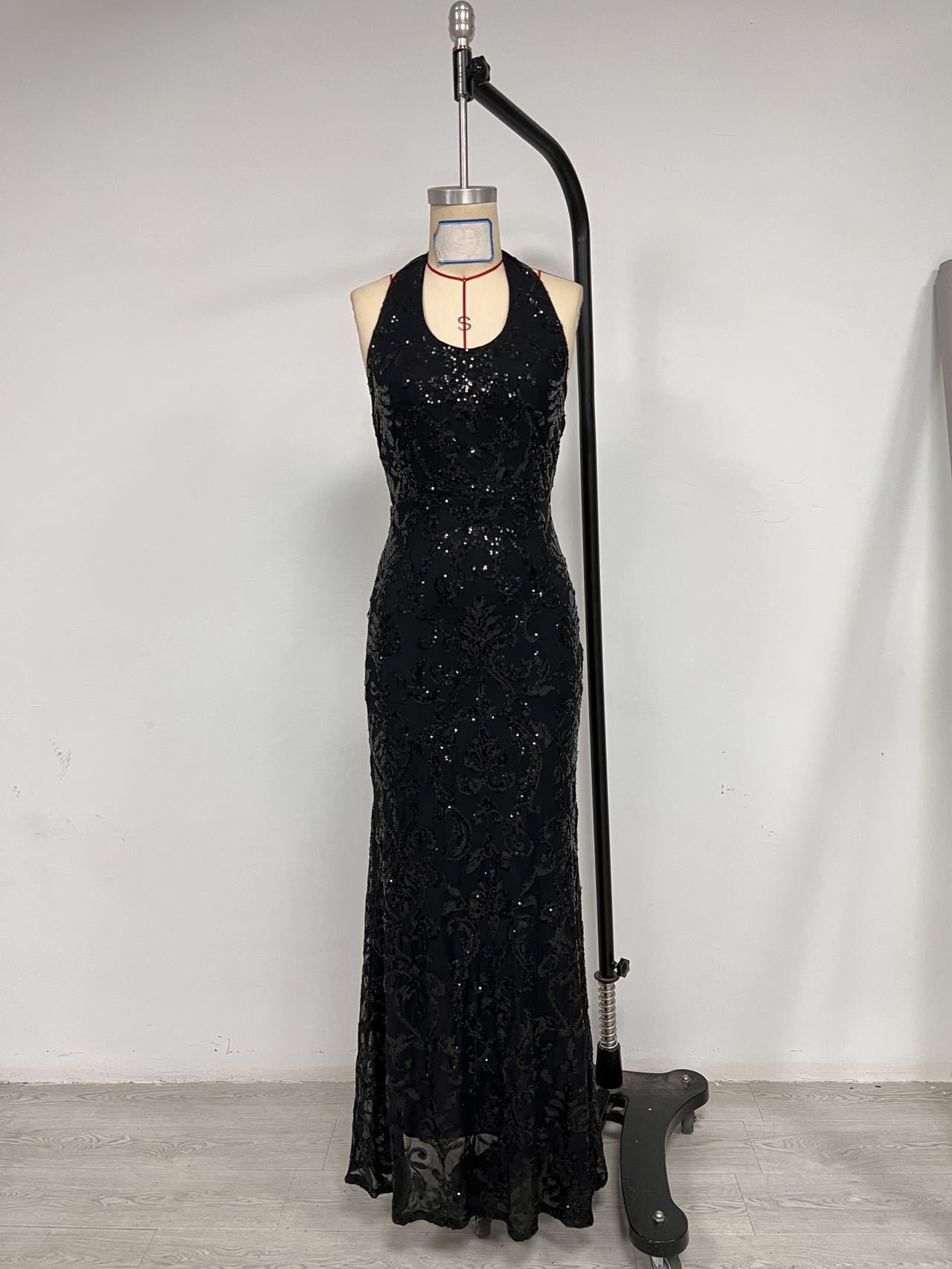 Women's Sexy Halter Neck Sequin Dress Fashion Long Gown 11