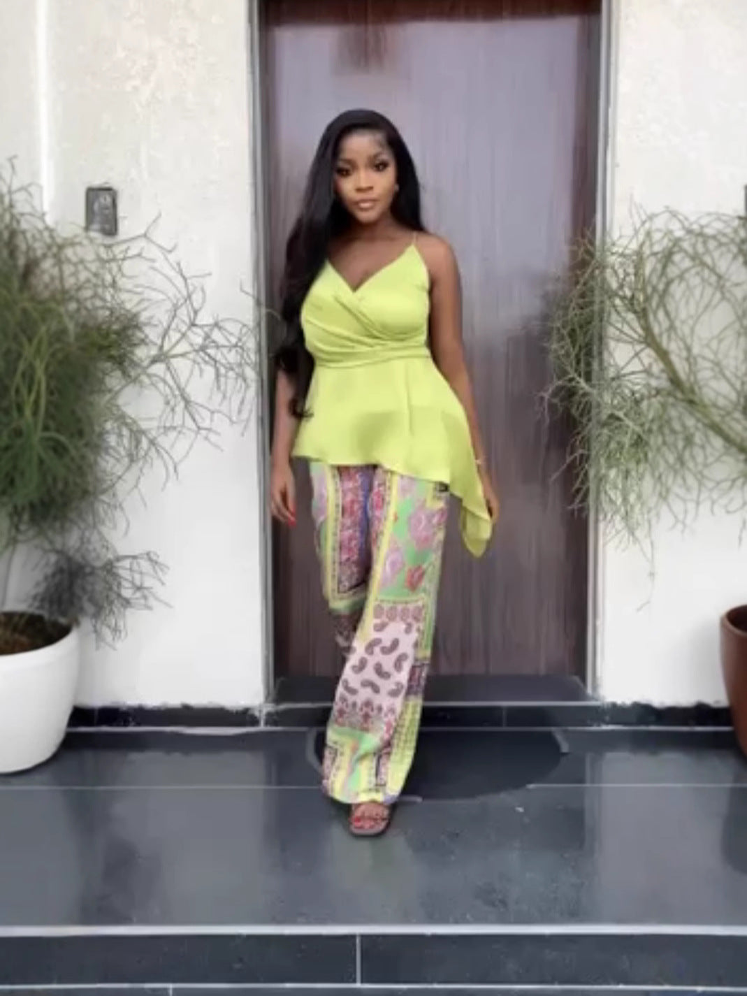 Women Suspender Irregular Top Printed Pants Two-piece Set 3