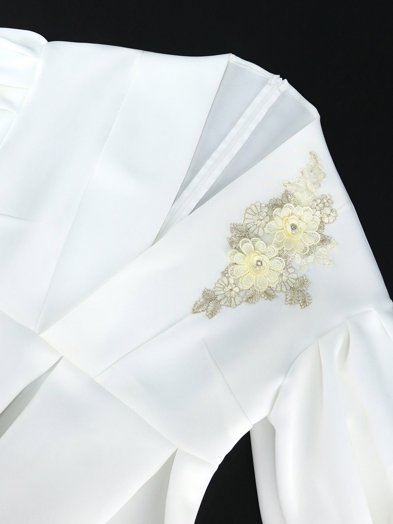 Plus Size Women Balloon Sleeves Turndown Collar Embroidered Top 14