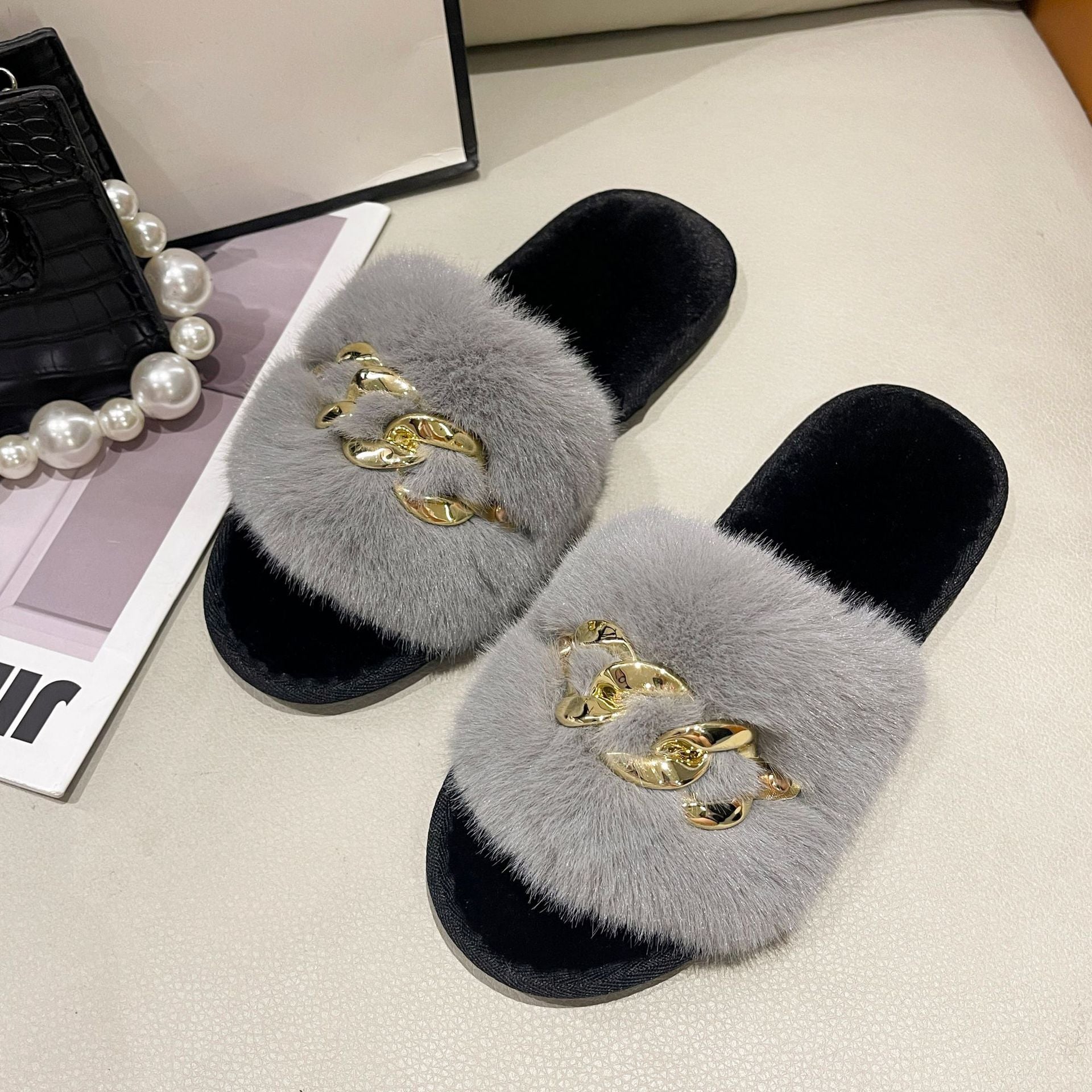 Autumn and winter metal chain plush slippers women's fashion warm large fur flat slippers 11