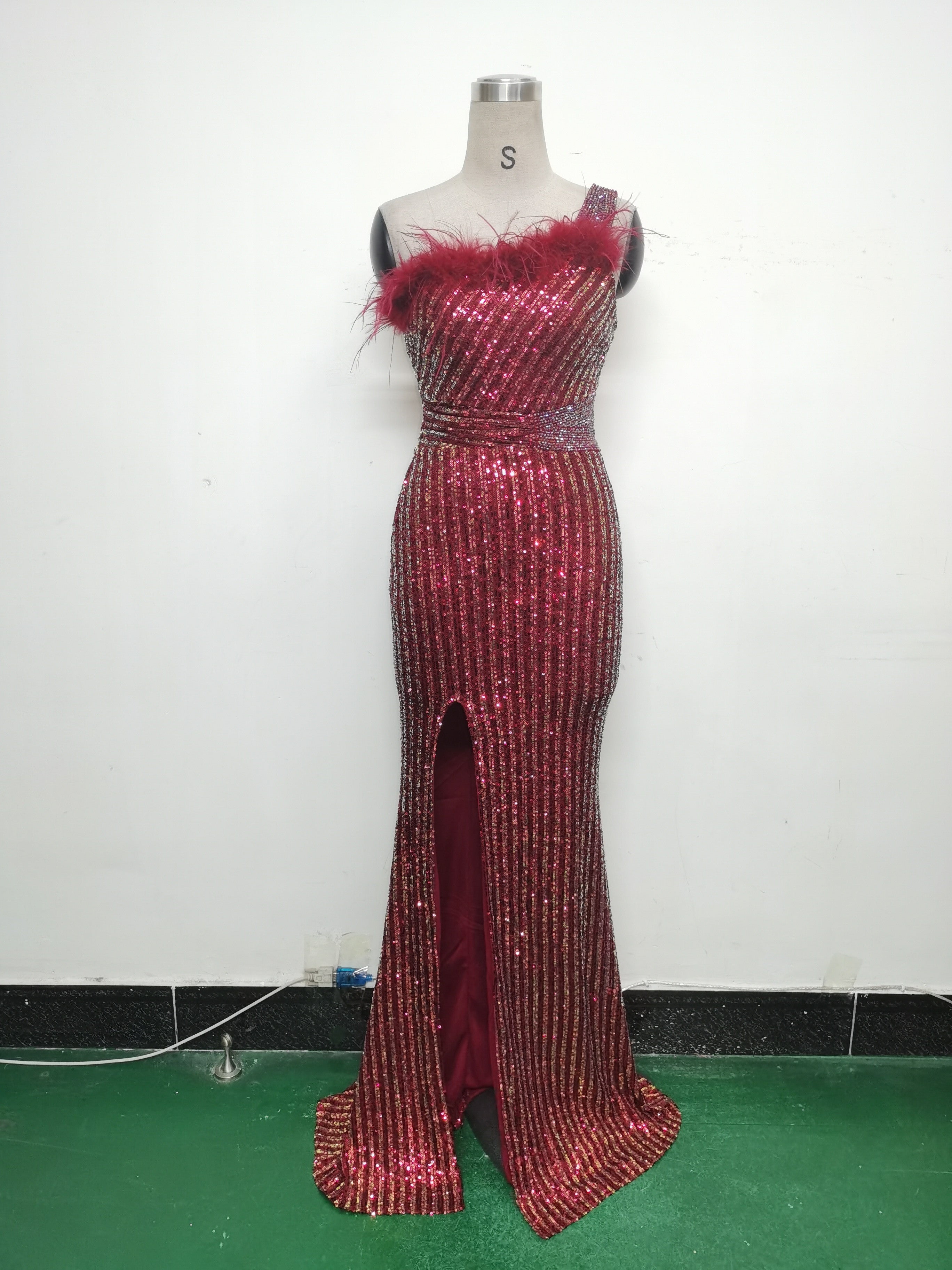 Women Beaded One Shoulder Slash Shoulder Split Sequin Evening Dress 17