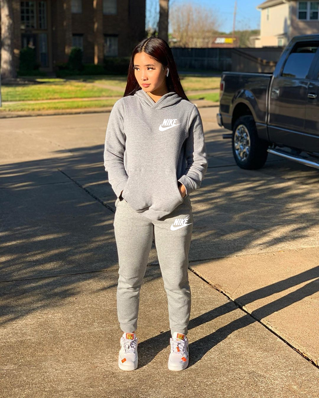 Women's Fashion Casual Embroidered Hooded Two-Piece Pants Set 9