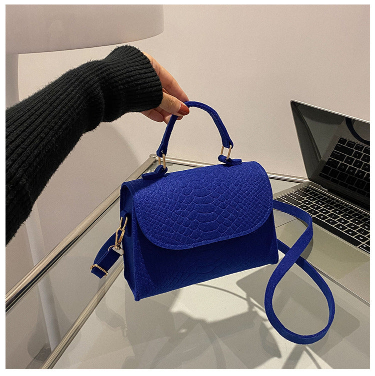 Underarm bag Korean spring popular felt bag crocodile pattern indentation Messenger bag Small square bag Shoulder bag 6
