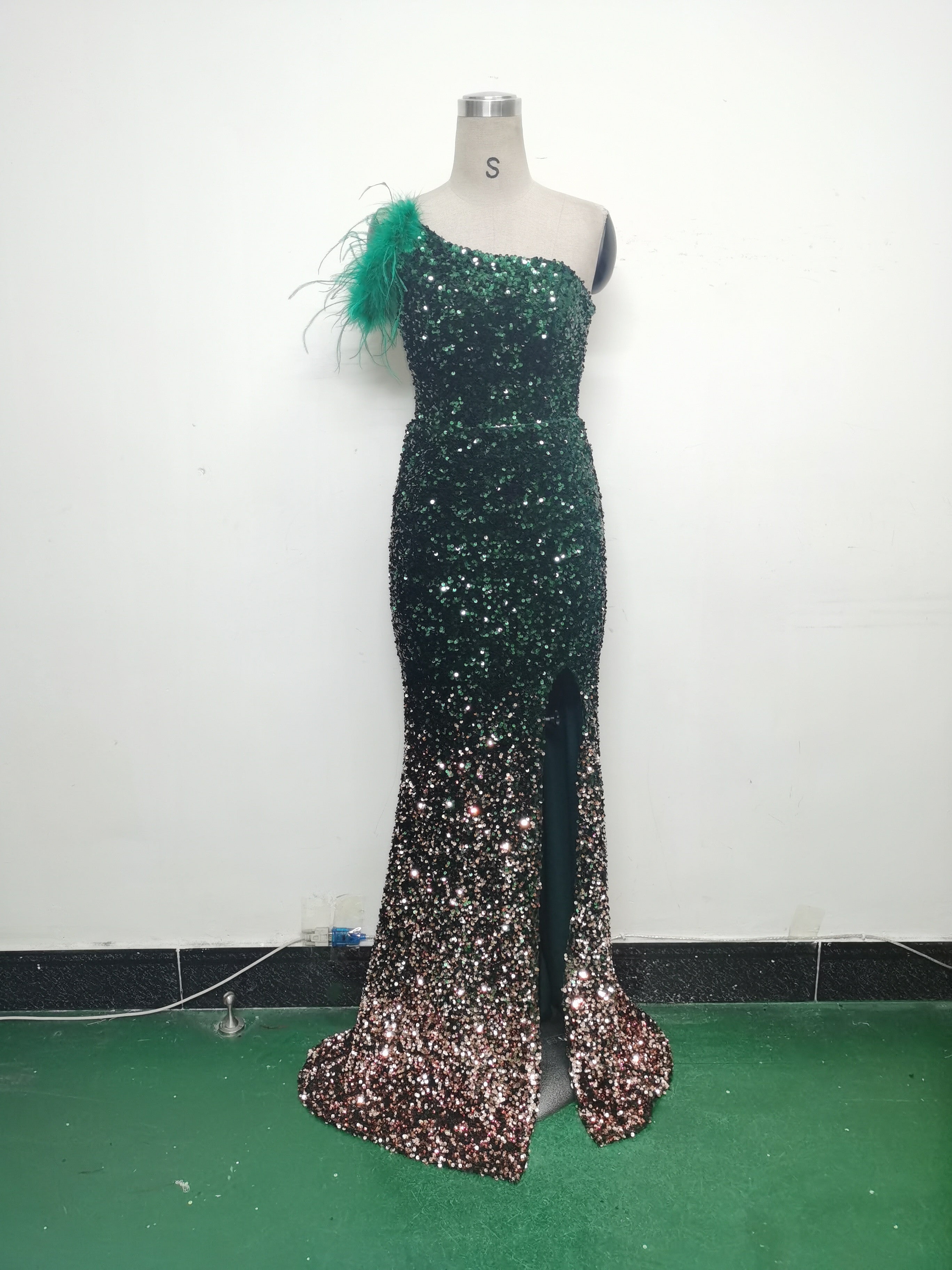 Women Gradient Velvet Bottom Beaded Ostrich Feather One Shoulder Slash Shoulder Slit Evening Dress 25