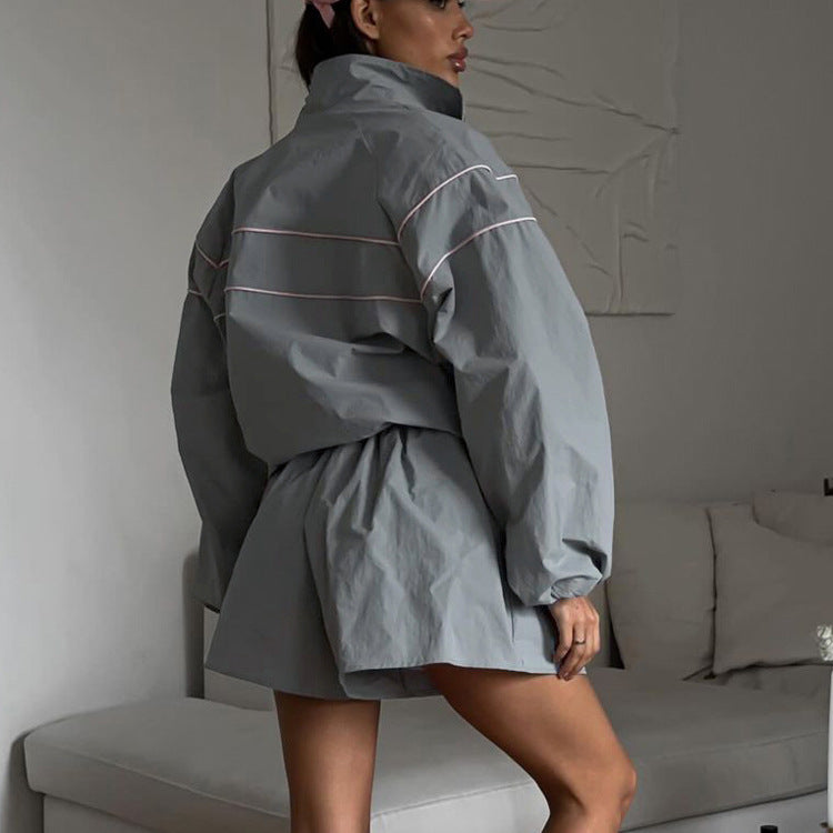 Women sports autumn long-sleeved jacket and shorts Two Piece Set 4