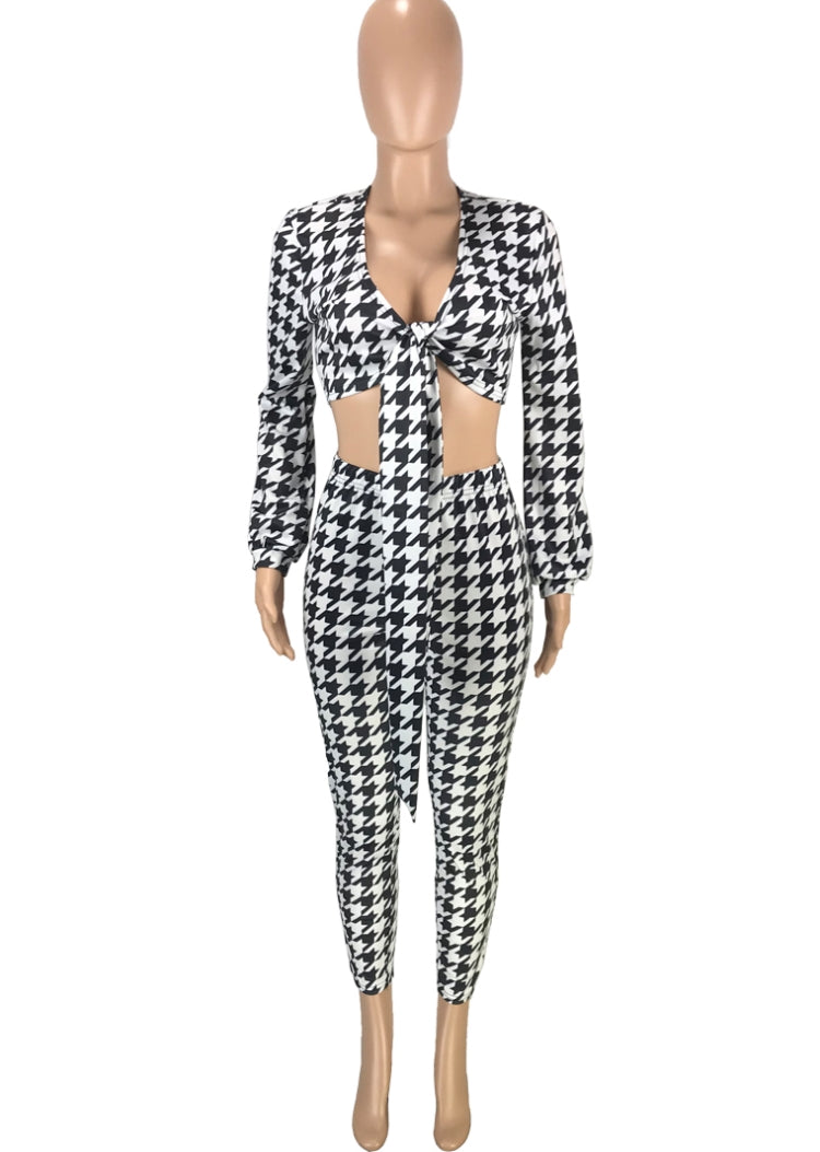 Fall Sexy White Frint Tie-knotted Long Sleeve Crop Top and Skinny Pants Set 5