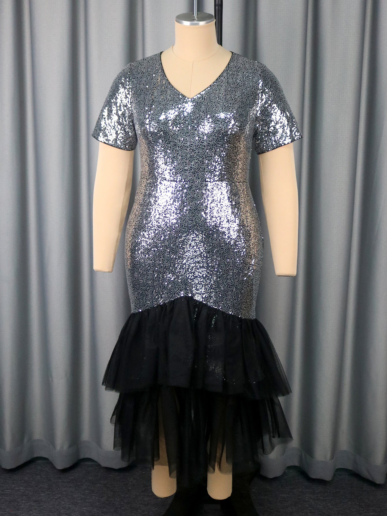Plus-Size Women Sequined Patchwork V-Neck Short-Sleeved Layered Mesh Mermaid Evening Dress 9