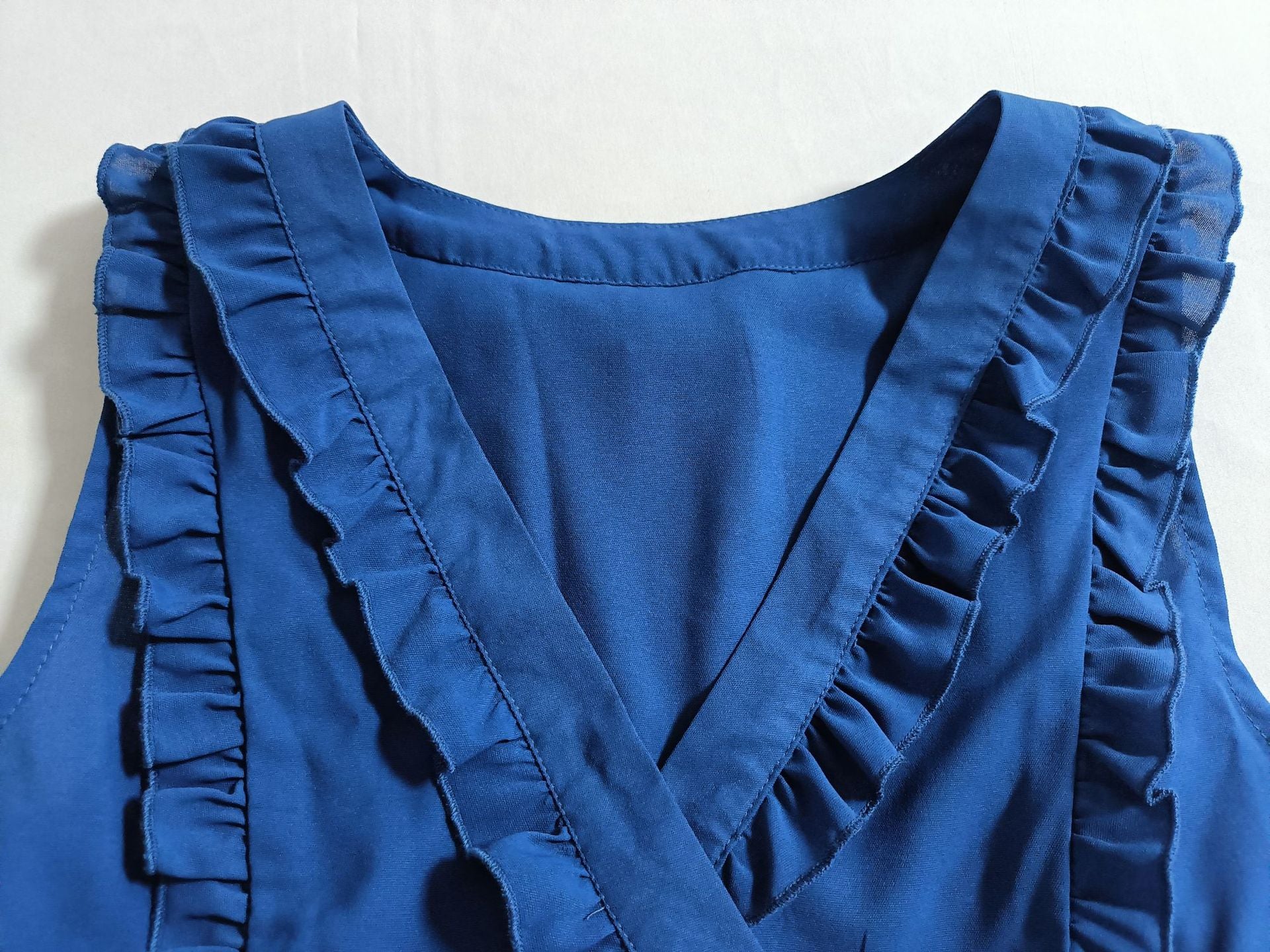 Women solid sleeveless V-neck Ruffle Edge dress 14