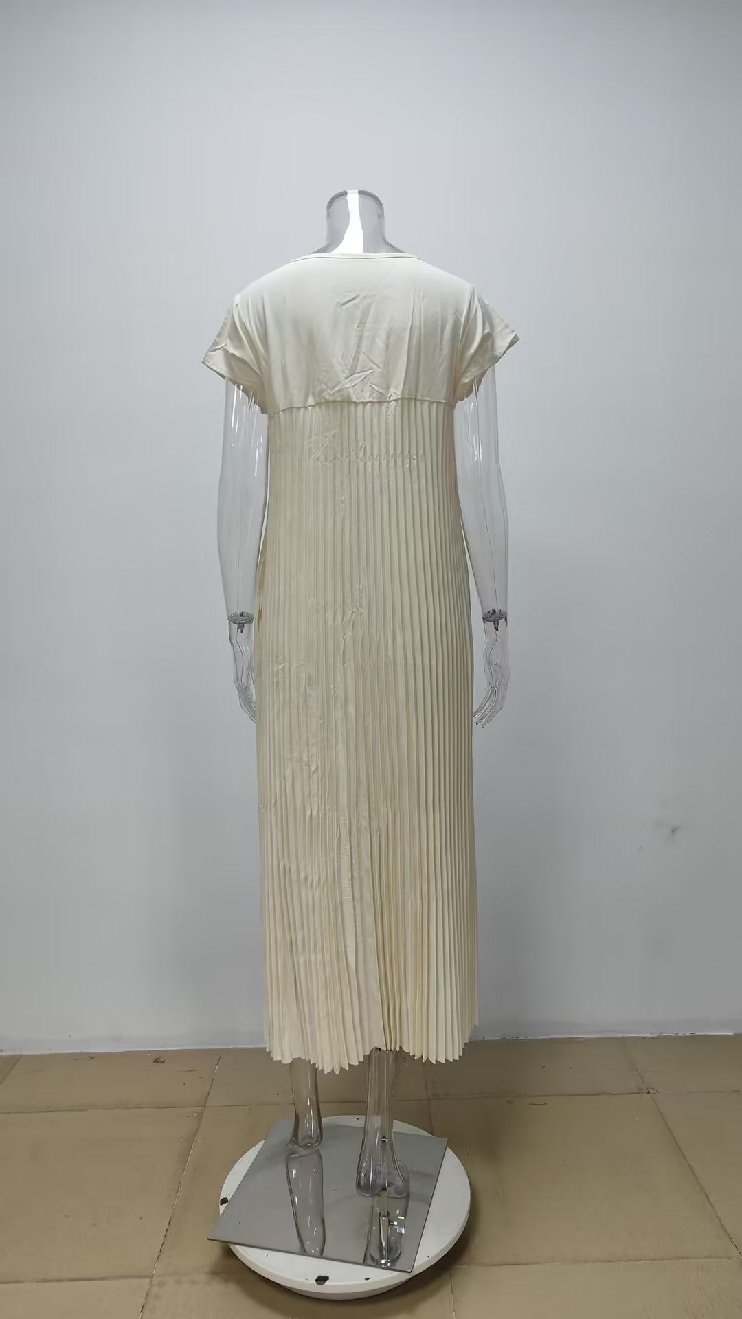 Autumn women's elegant fashion Round Neck sleeveless pleated long dress 34