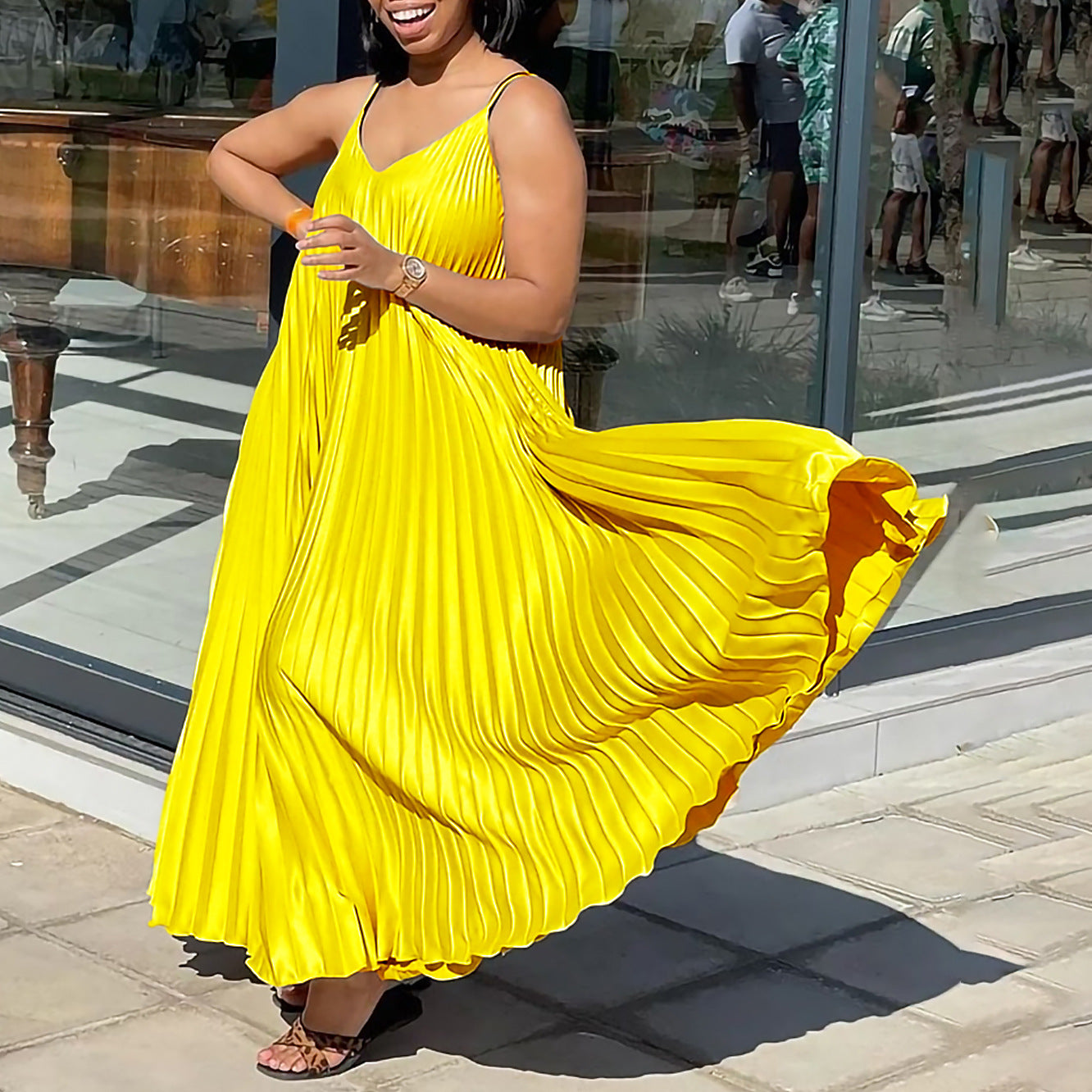 African Women's Summer Style Loose V-Neck Strap Pleated  Holidays Long Dress
