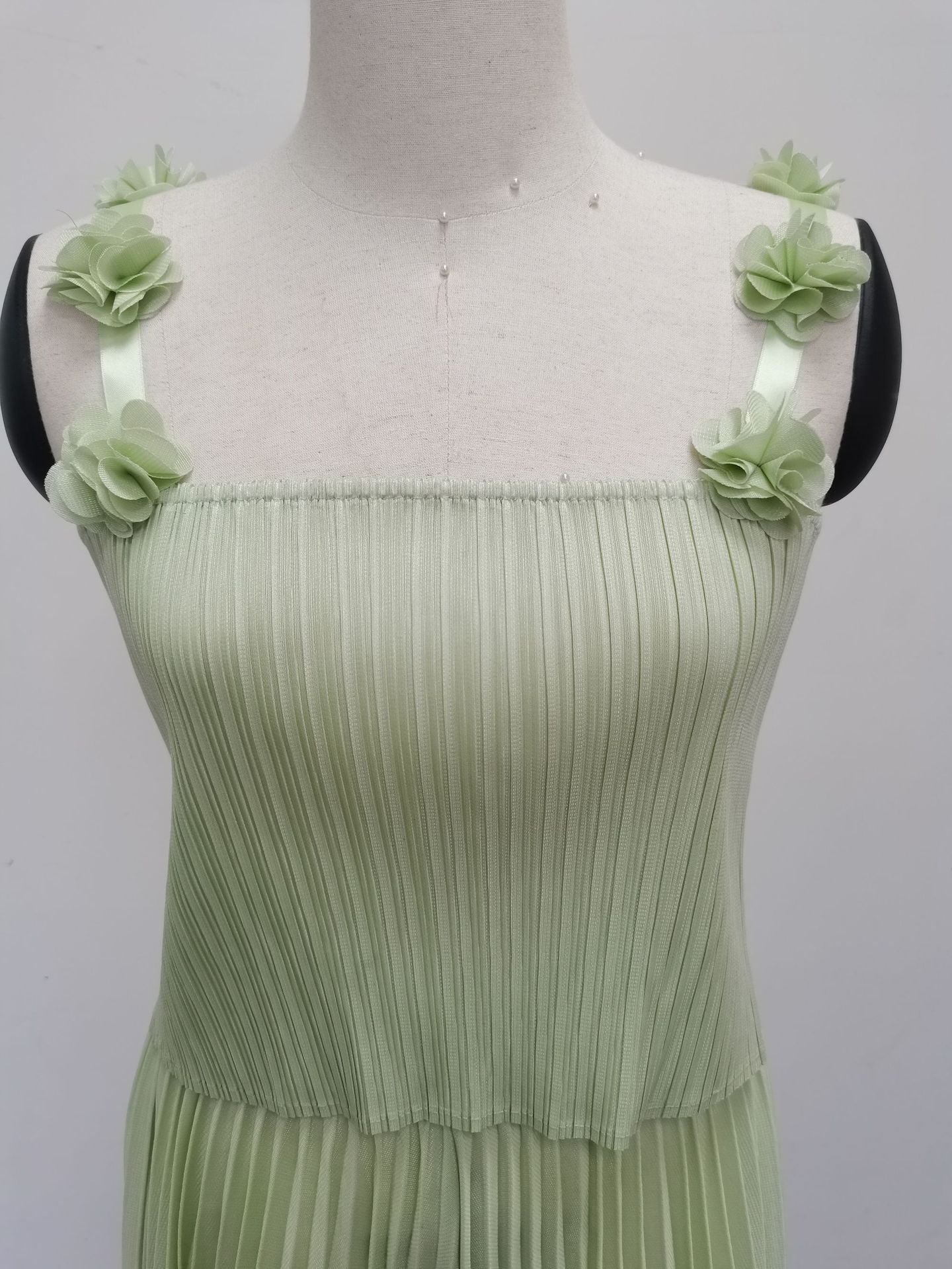 Plus Size Women Crop Top and pleated Skirt two-piece set 7