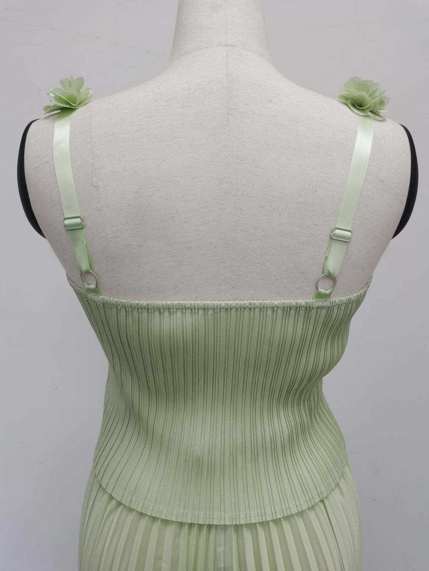 Plus Size Women Crop Top and pleated Skirt two-piece set 8