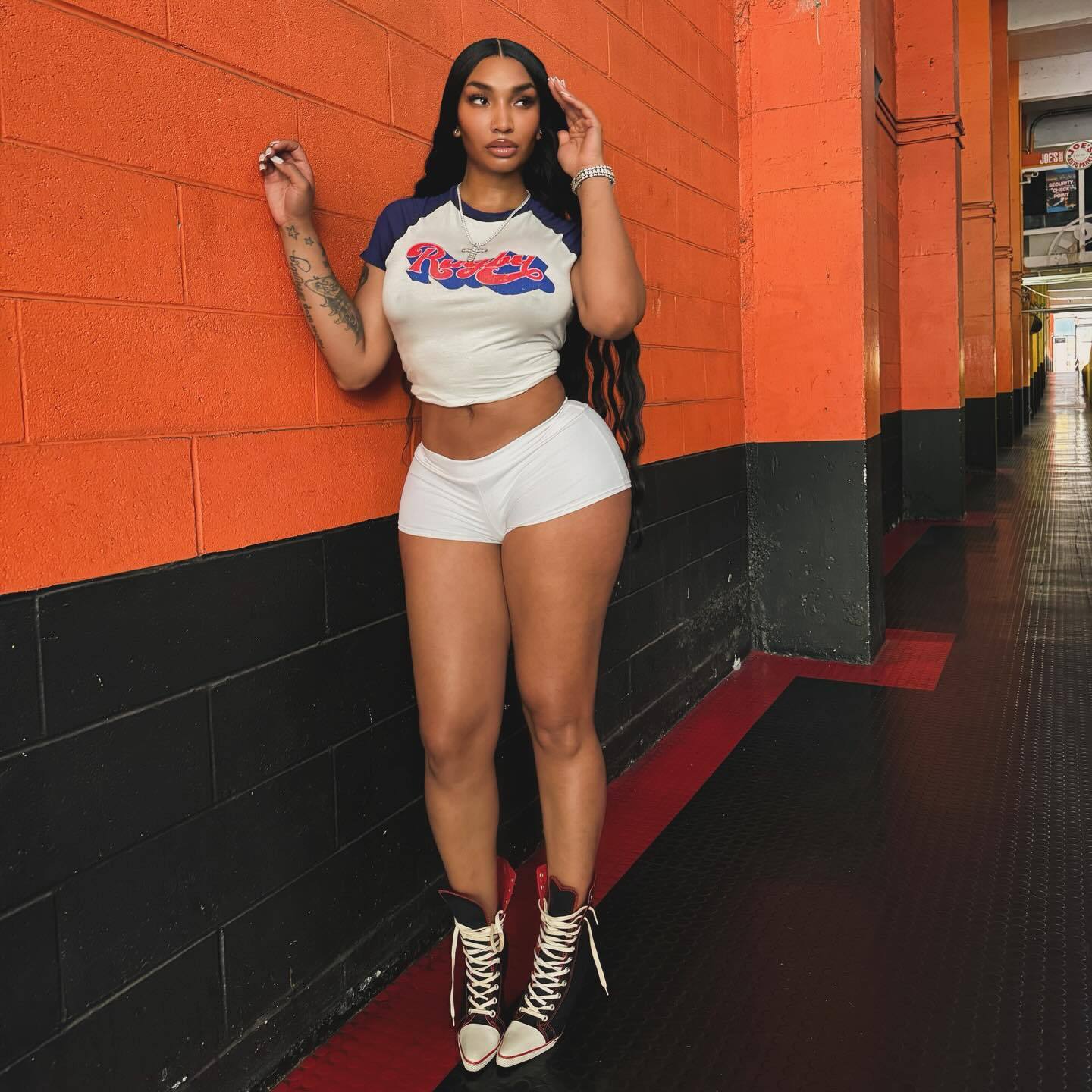 Women sexy Crop contrast color short-sleeved Top shorts two-piece set 3