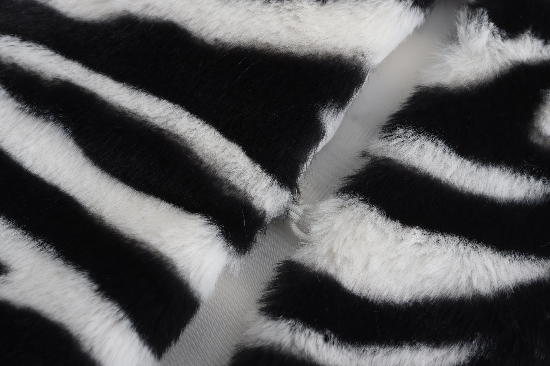 Women Autumn and Winter Leopard Faux Furry Crop Vest Jacket 21