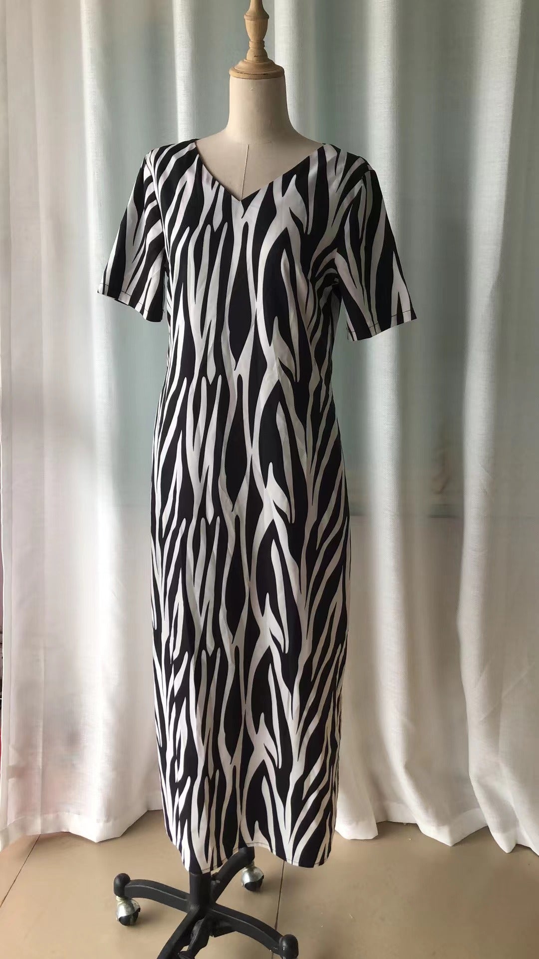 Women Elegant Printed Short Sleeve V-Neck Slit Dress 9