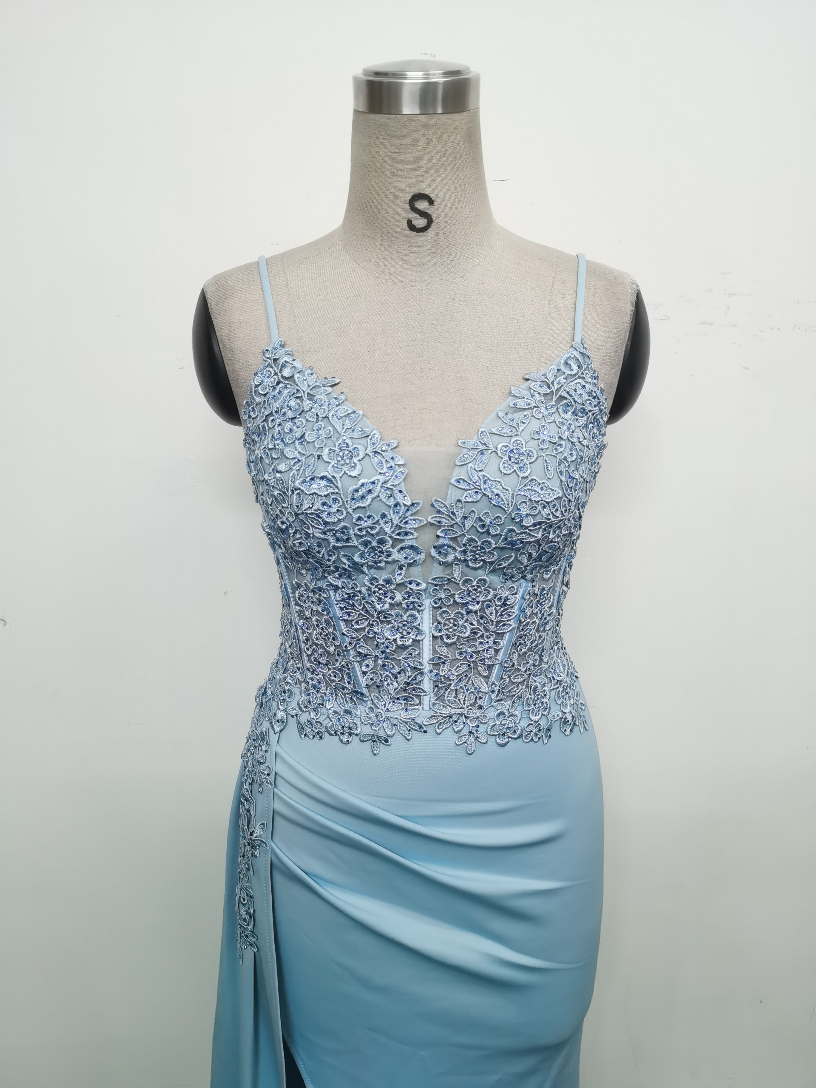 Women Beaded Flowered Fishbone Evening Dress 35