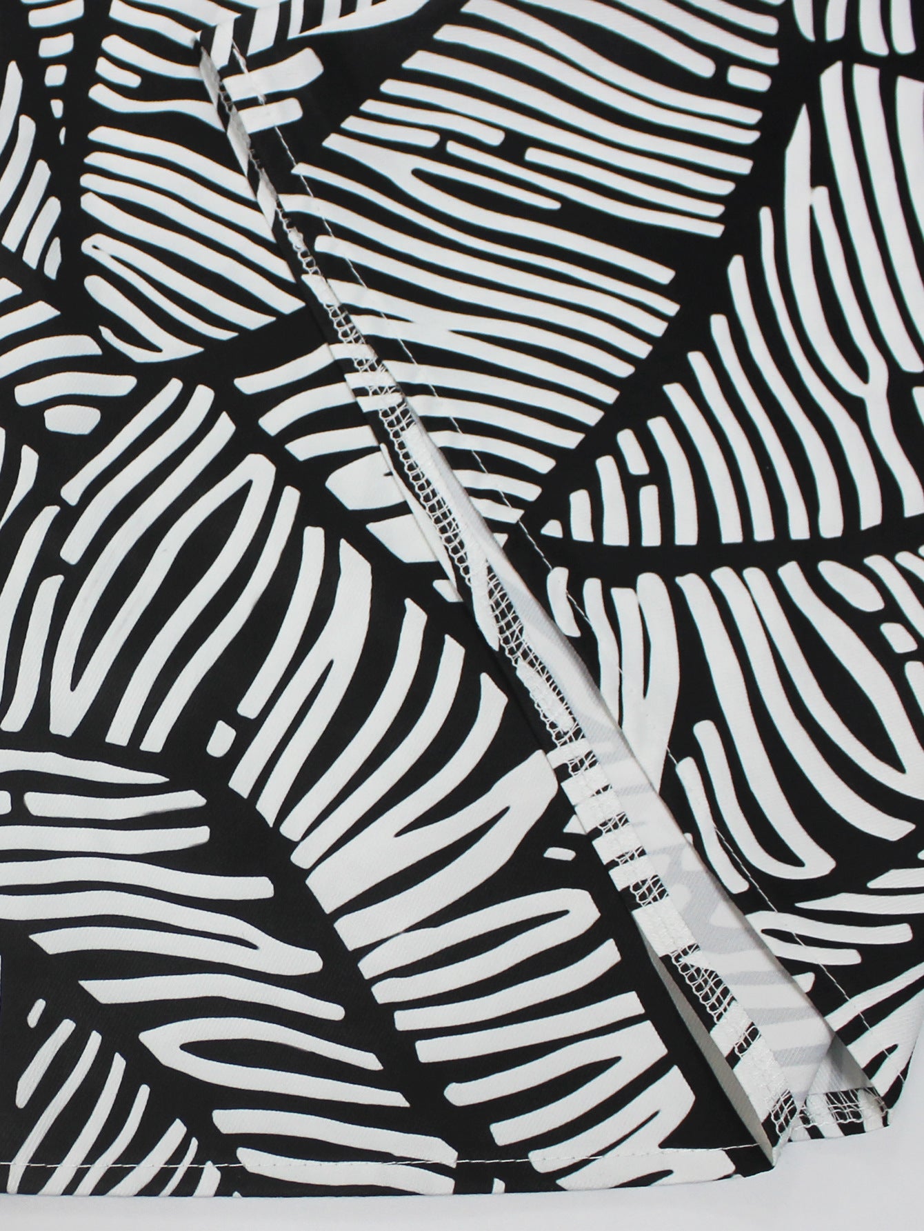 Fashionable V-Neck Black & White Contrast Dress Spring/Summer Women's Wear 13