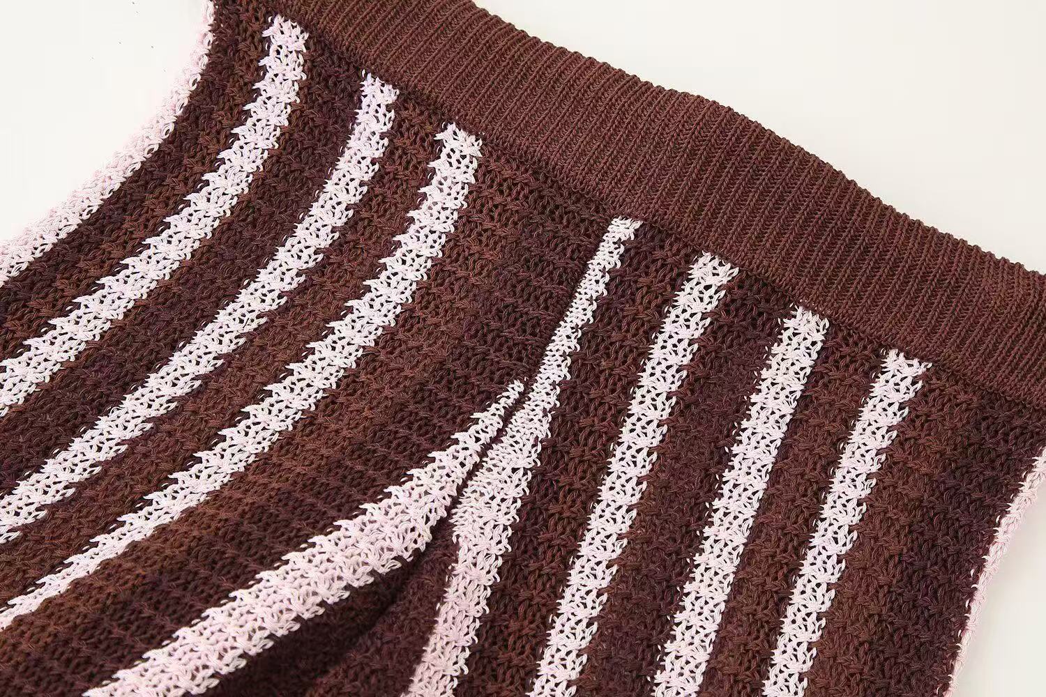 Fashion Striped Turndown Collar Short-Sleeve Top & Shorts Knit Set 23