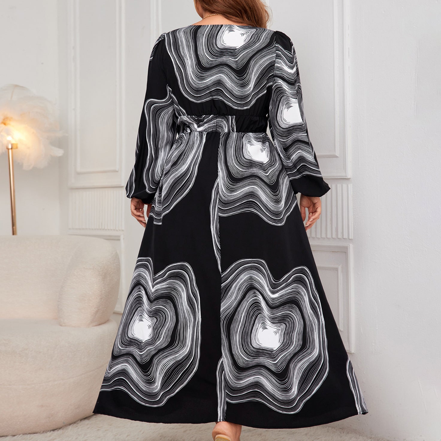 Printed Long-Sleeved V-Neck Loose Plus Size Dress 5