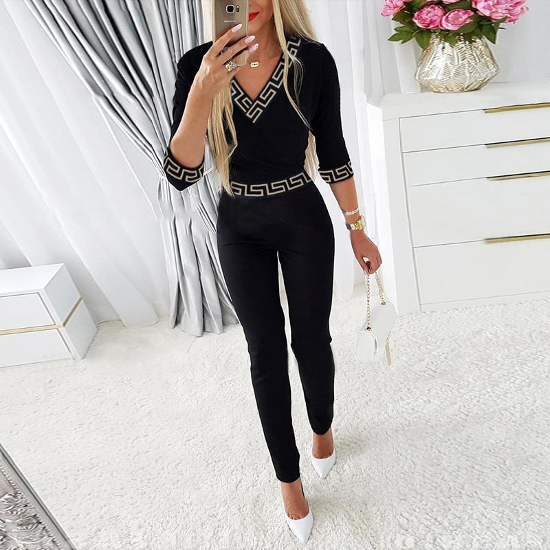 Women Fall Black V-Neck Chain Jumpsuit 4
